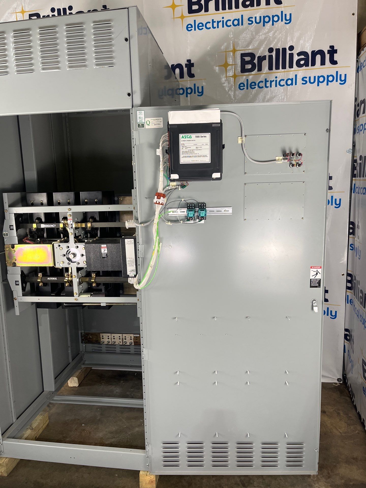 ASCO 7000 Series Automatic Transfer Switch 2000A 480V 3PH G7ATSA32000N5C Used