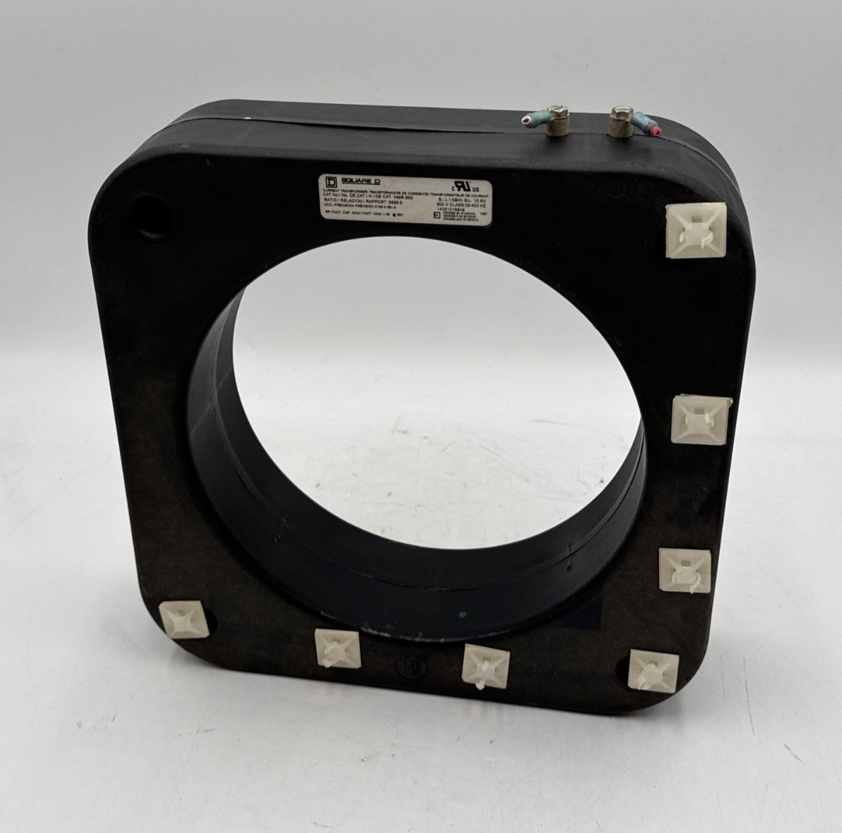 Square D 140R-302 Current Transformer Ratio 3000:5 600V Class 25-400Hz 10KV BIL Used