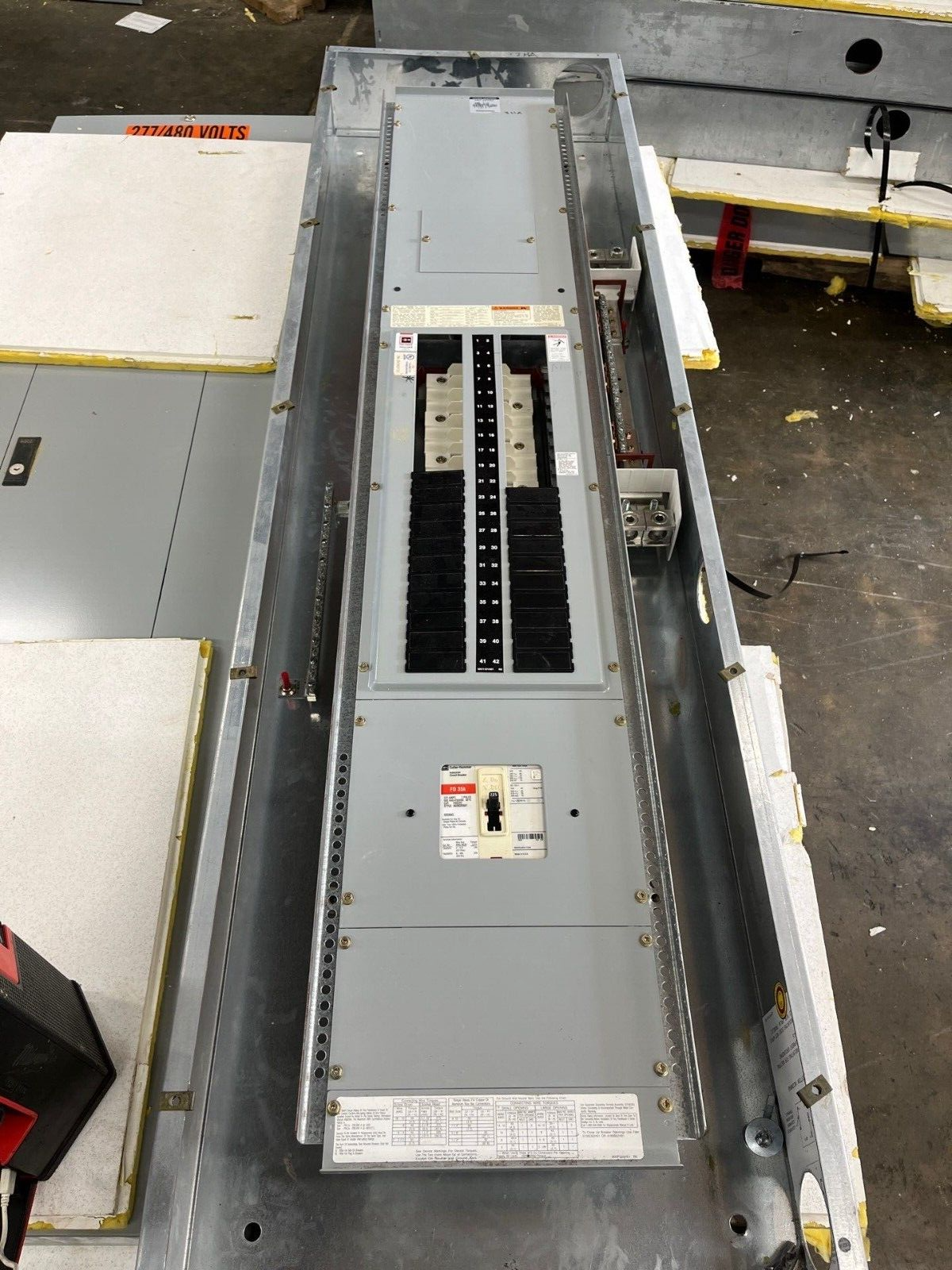 Cutler Hammer PRL2A Panelboard 400A 277/480V 3PH 42 Cir Indoor Encl FD3225 MLO P579 Used