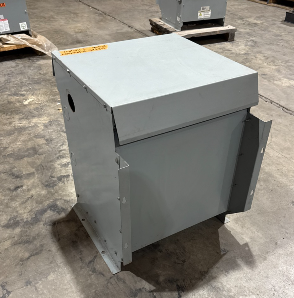 25kVA Hammond NMF025LE Transformer Pri 240/480V Sec 120/240V 1PH Outdoor 3R Encl Used