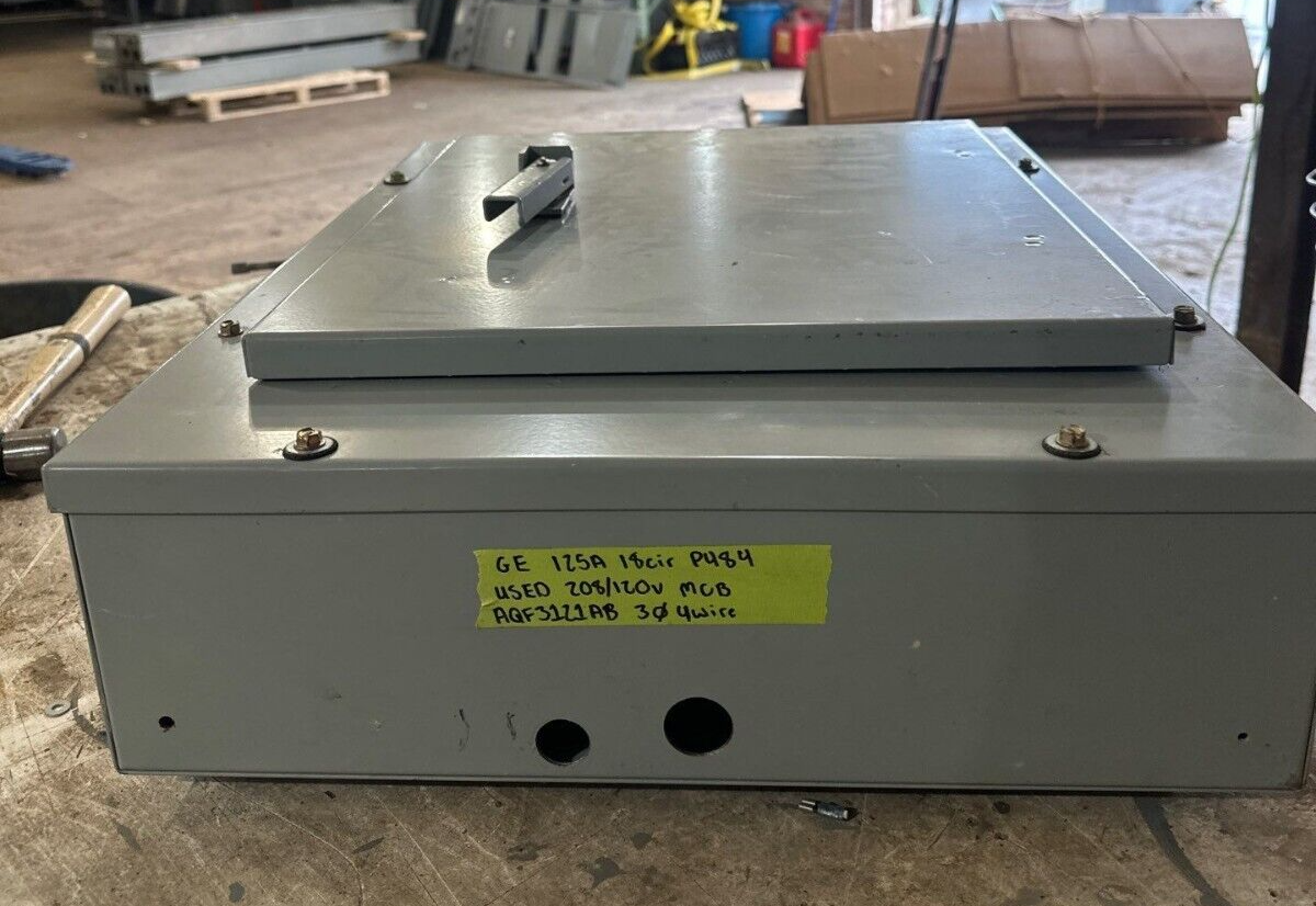 GE AQF3121AB Panelboard 125A 208/120V 3PH 4W 3R Outdoor Encl MCB Main 30 Amp P484 Used