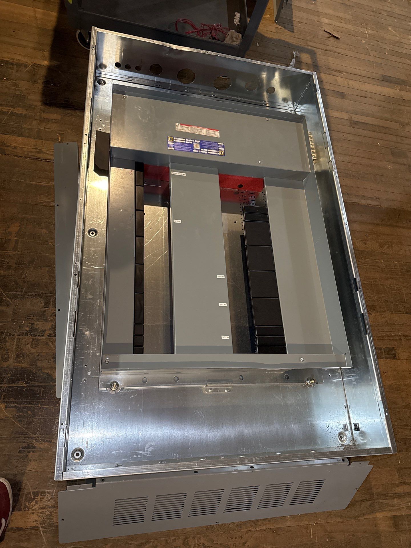 Square D HCP Panelboard 800A 480/277V 3PH 4W 800 Amp Panel MLO 42 Cir HC4268DB Used