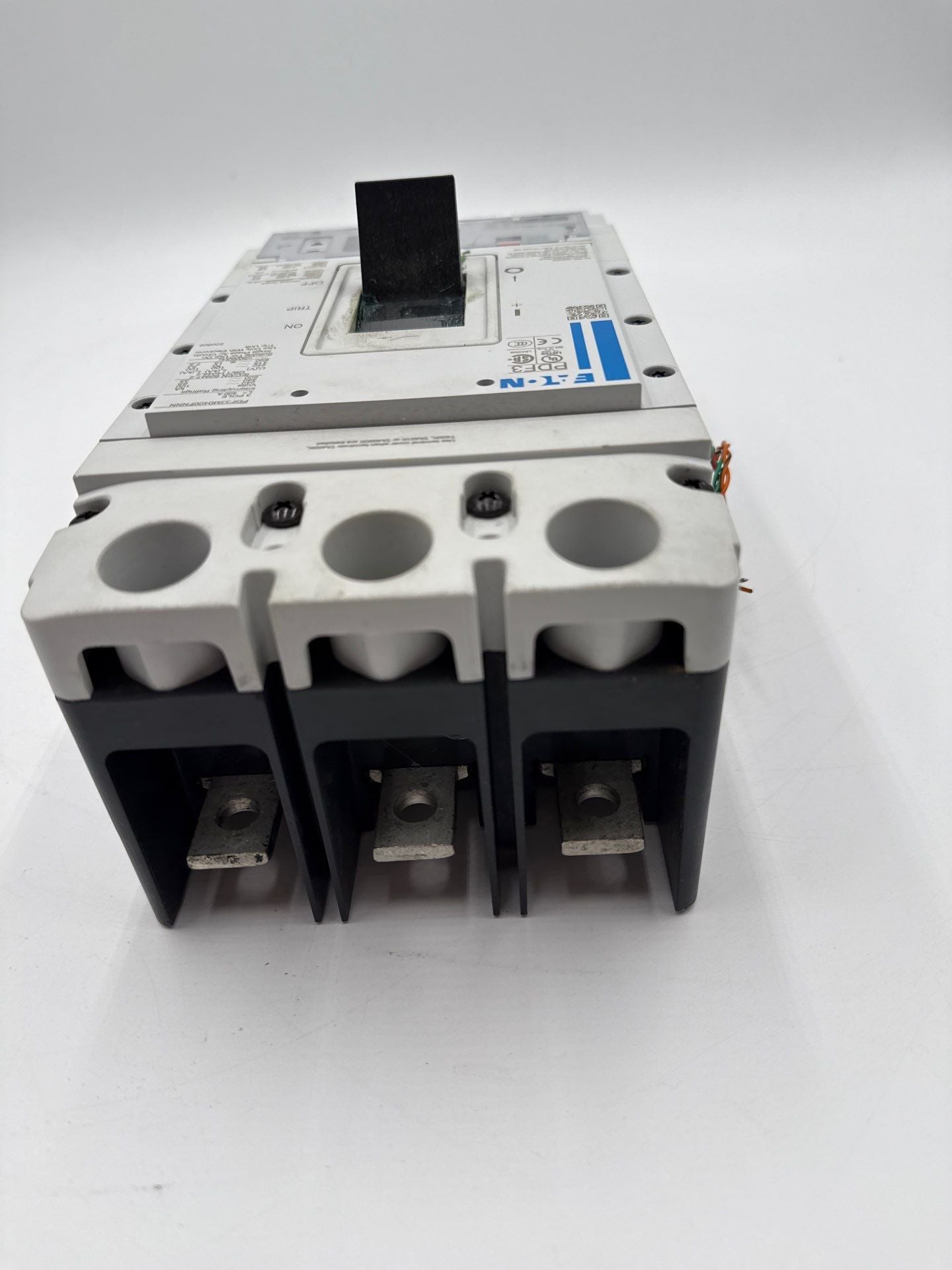 Eaton PDF33M0400FNNN Circuit Breaker 250A 3P 600V PDF3 250 Amp 3 Pole New