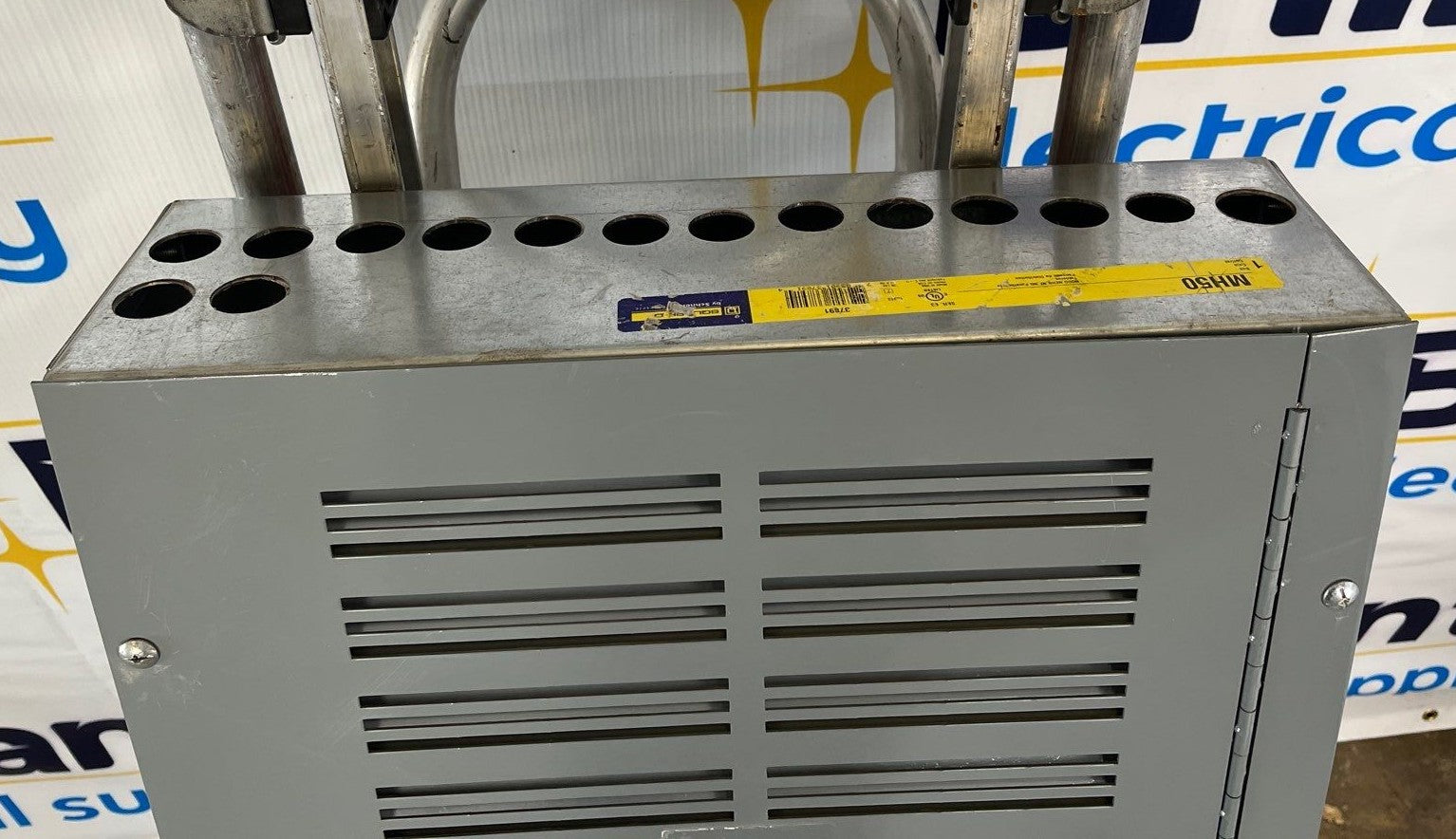 Square D NQ Panelboard 400A 208/120V 3PH 4W MLO 42 Circuit Indoor Encl MH50 Used