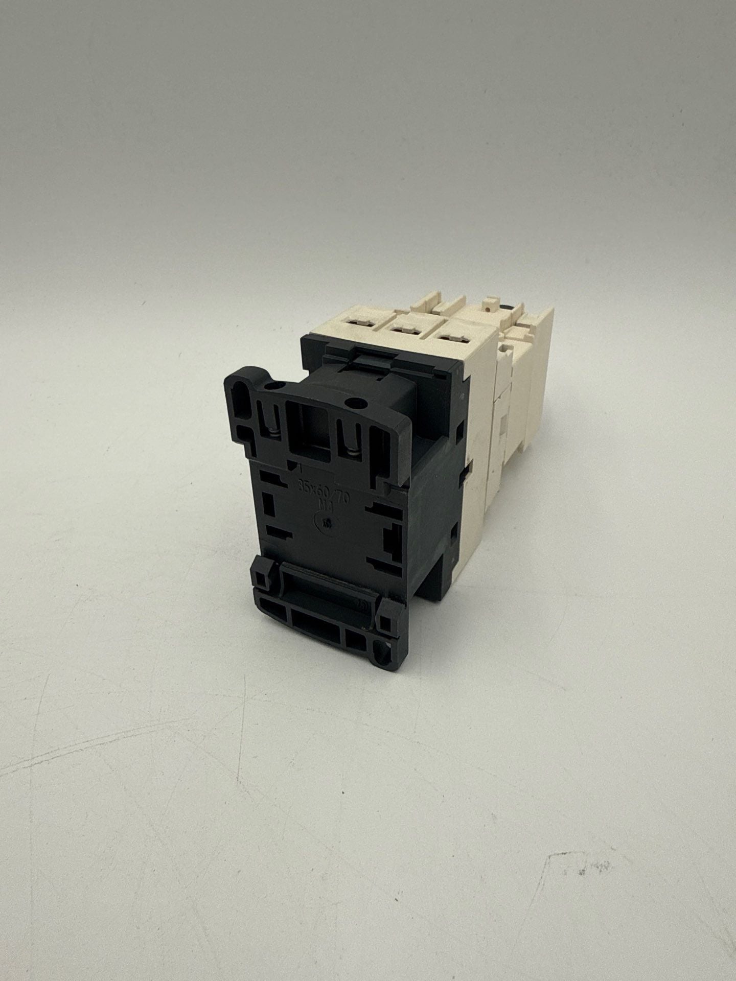 Telemecanique CAD32G7 Contactor 10A 600V 3P Coil 120V Time Delay Relay LADT2 Used