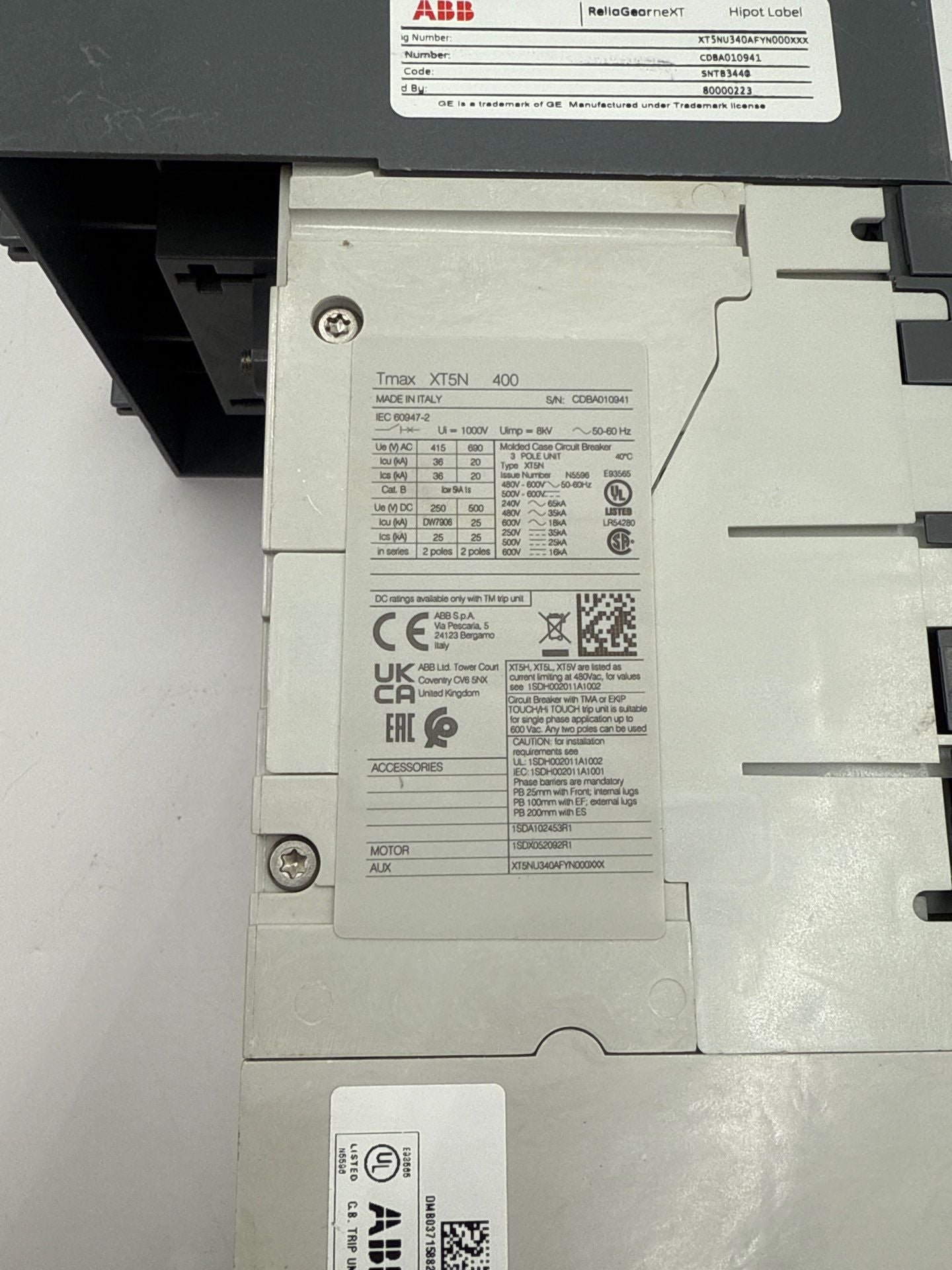 ABB XT5NU340AFYN000XXX ReliaGear Circuit Breaker 400A 3P 600V XT5N 400 400 Amp New