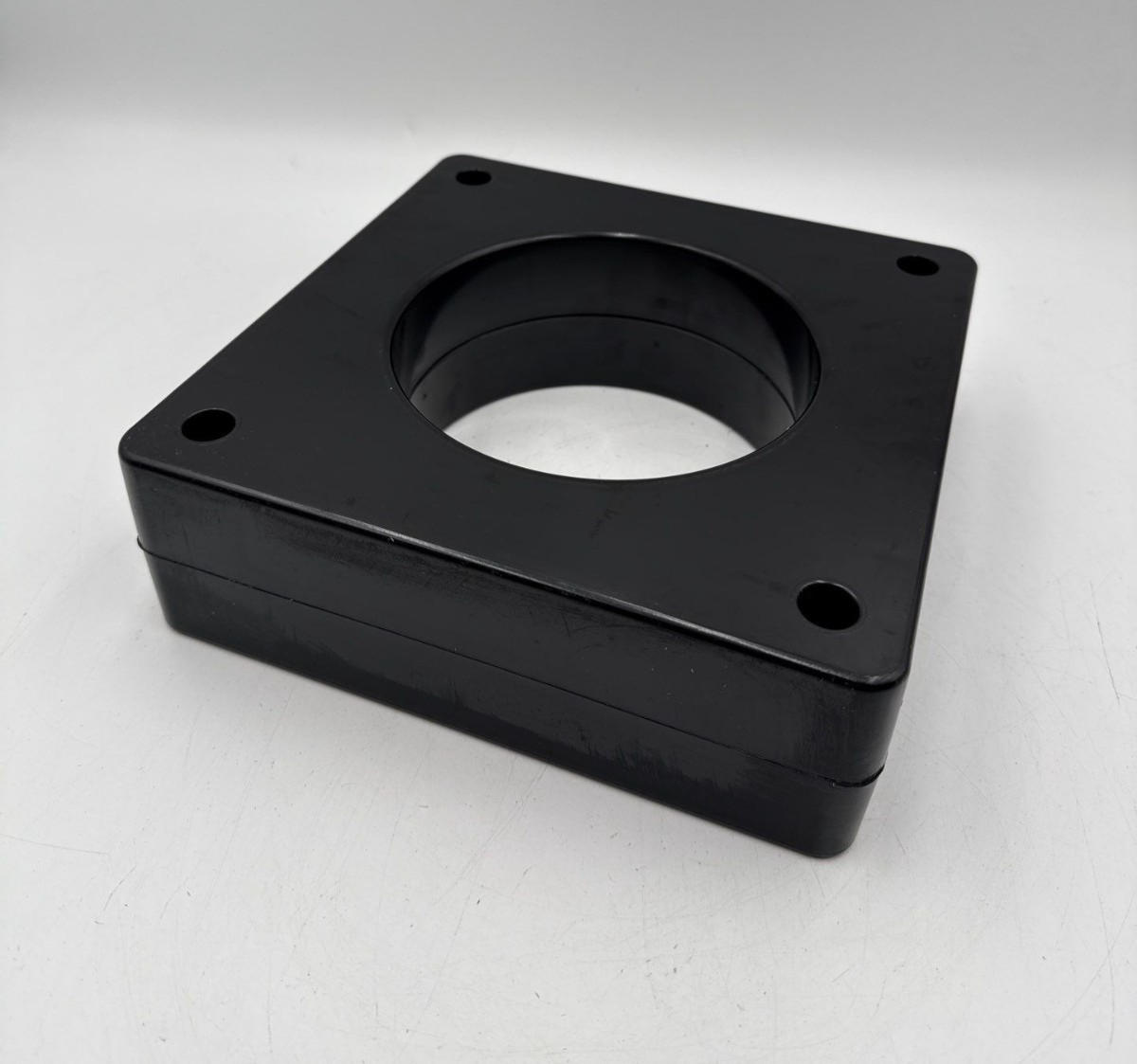 IT LLC 135-402 Current Transformer 4000:5A 50-400Hz 600V 10kV BIL New