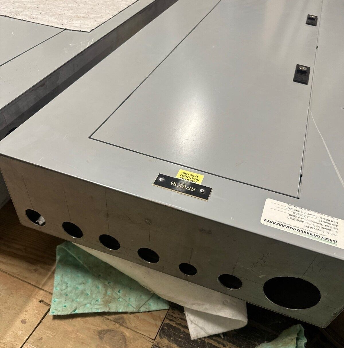 GE AQF3422ABX Panelboard 225A 208Y/120V 3PH 4W Indoor Encl MCB 42 Circuit AB55B P003 Used