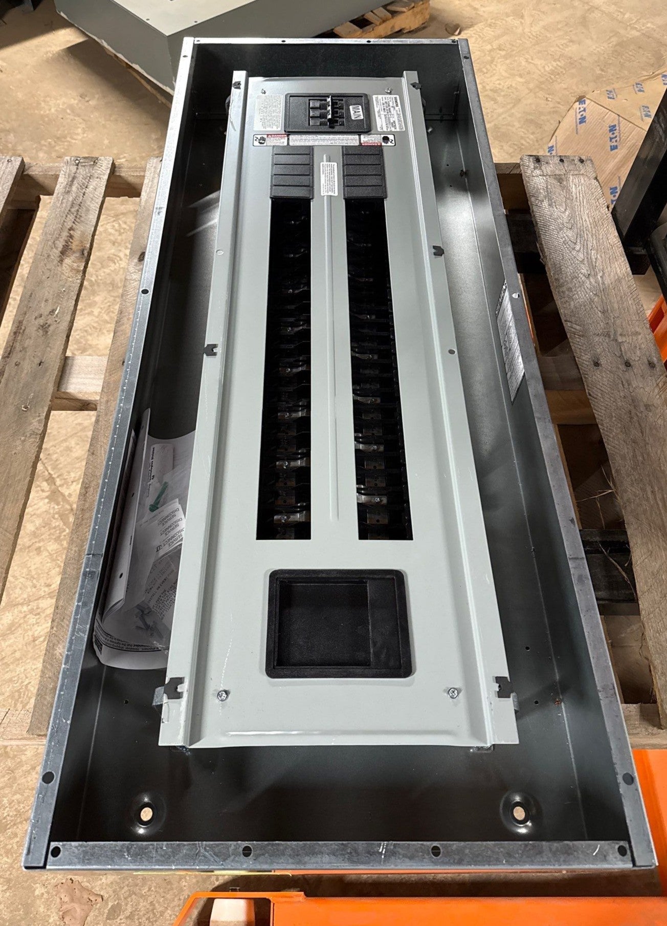 Siemens P1 Panelboard P1C54BL100ABST 100A 208/120V 3PH 4W 54 Cir 100 Amp Indoor New