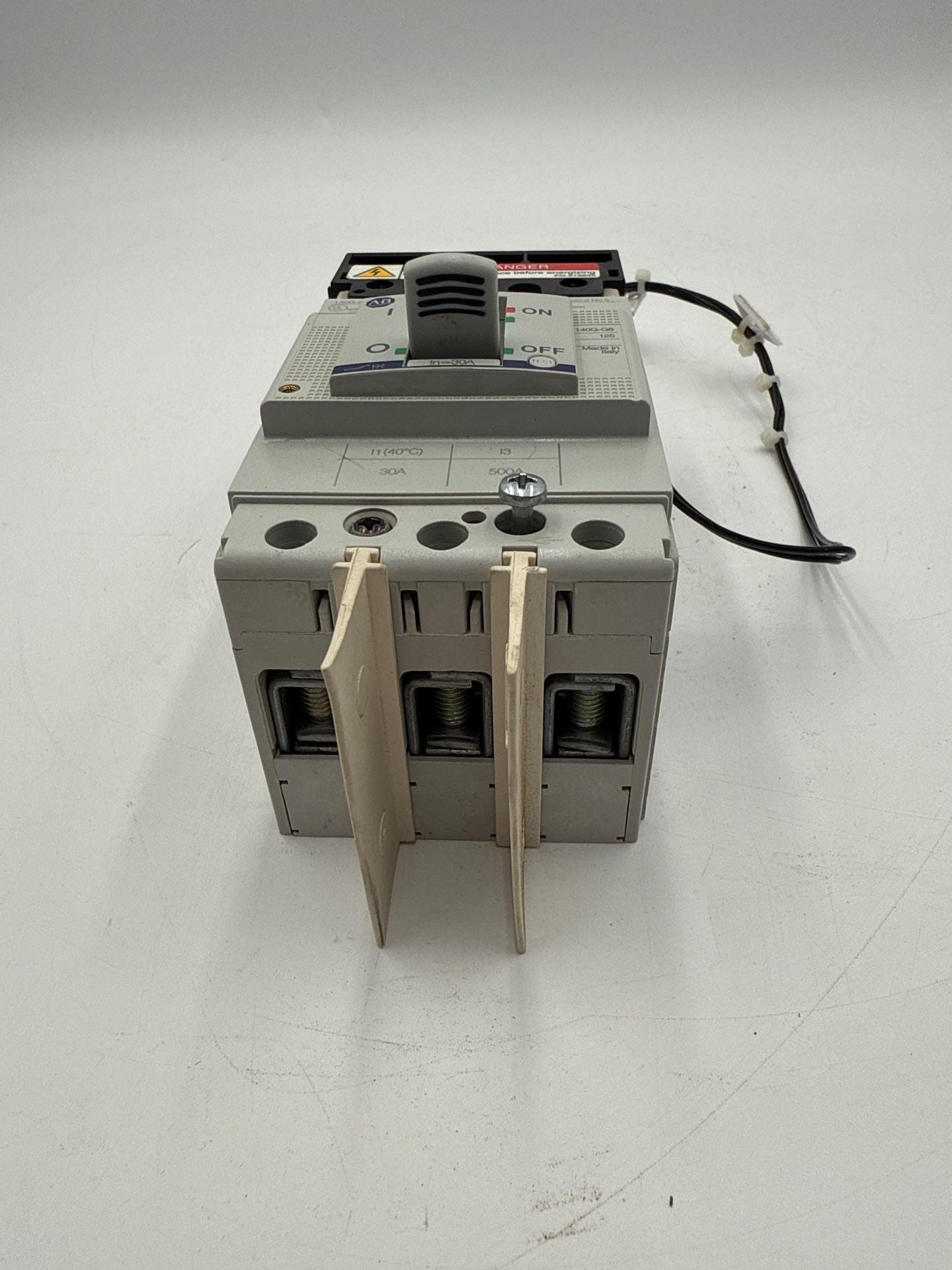 Allen Bradley 140G-G6C3-C30 Circuit Breaker 30A 3P 600V 140G 30 Amp 3 Pole Used