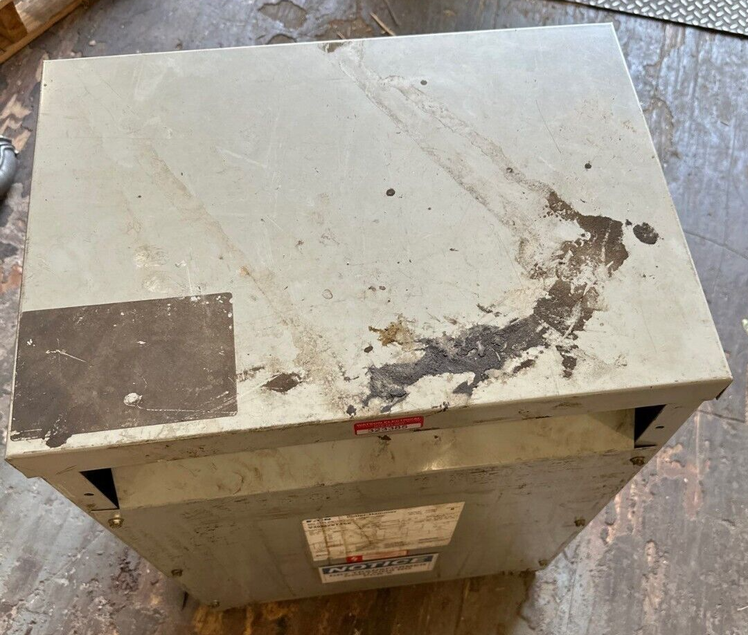 Eaton V48M28T45K Used