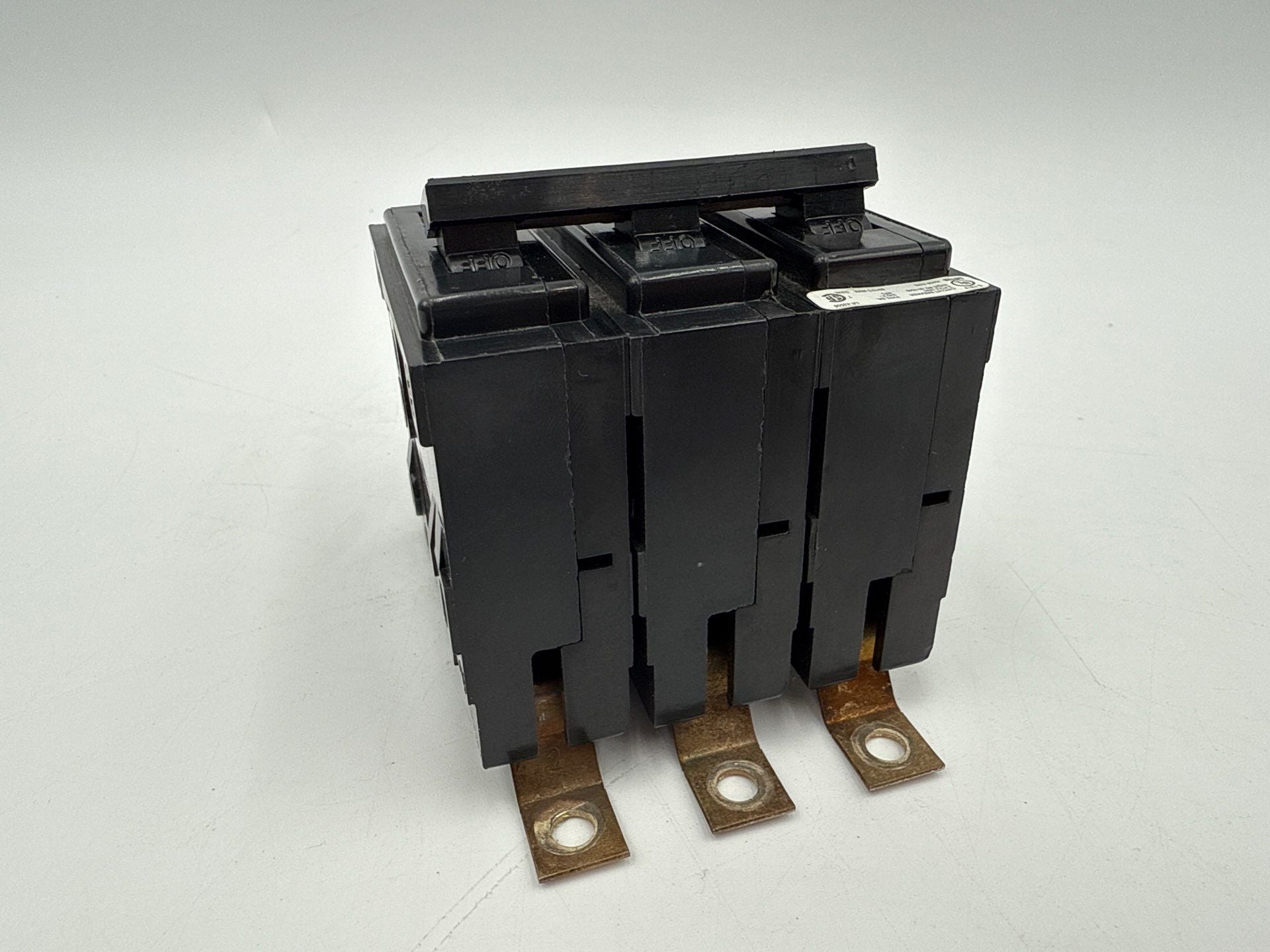 Eaton BAB3030H Circuit Breaker 30A 3P 240V BAB 30 Amp 3 Pole Bolt On 3PH Used