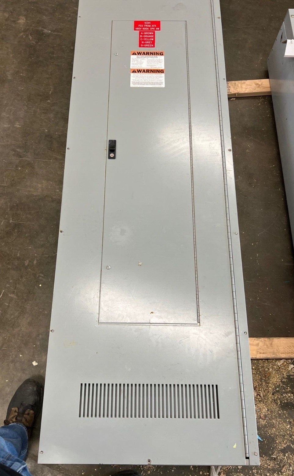 GE APN3 Bolt On Panelboard 600A 480/277V 3PH 4W 30 Cir Indoor Encl TPHE277Y20PP P651 Used