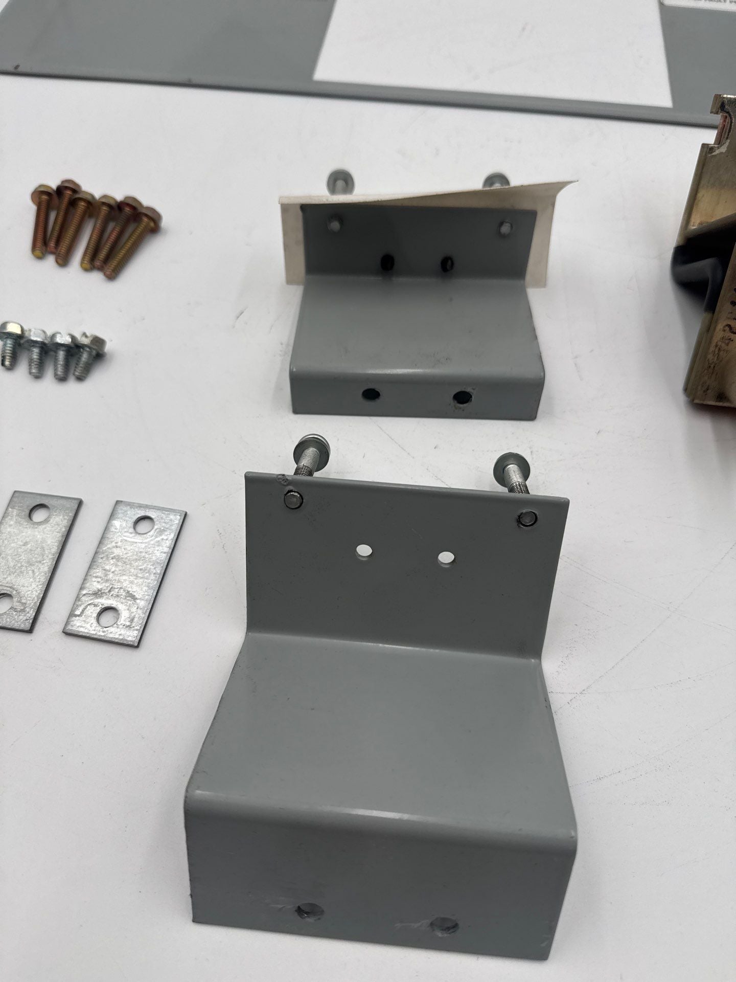 Eaton KPRL4MD 800A Mounting Hardware Kit 3P 600V 800 Amp Single Branch Used