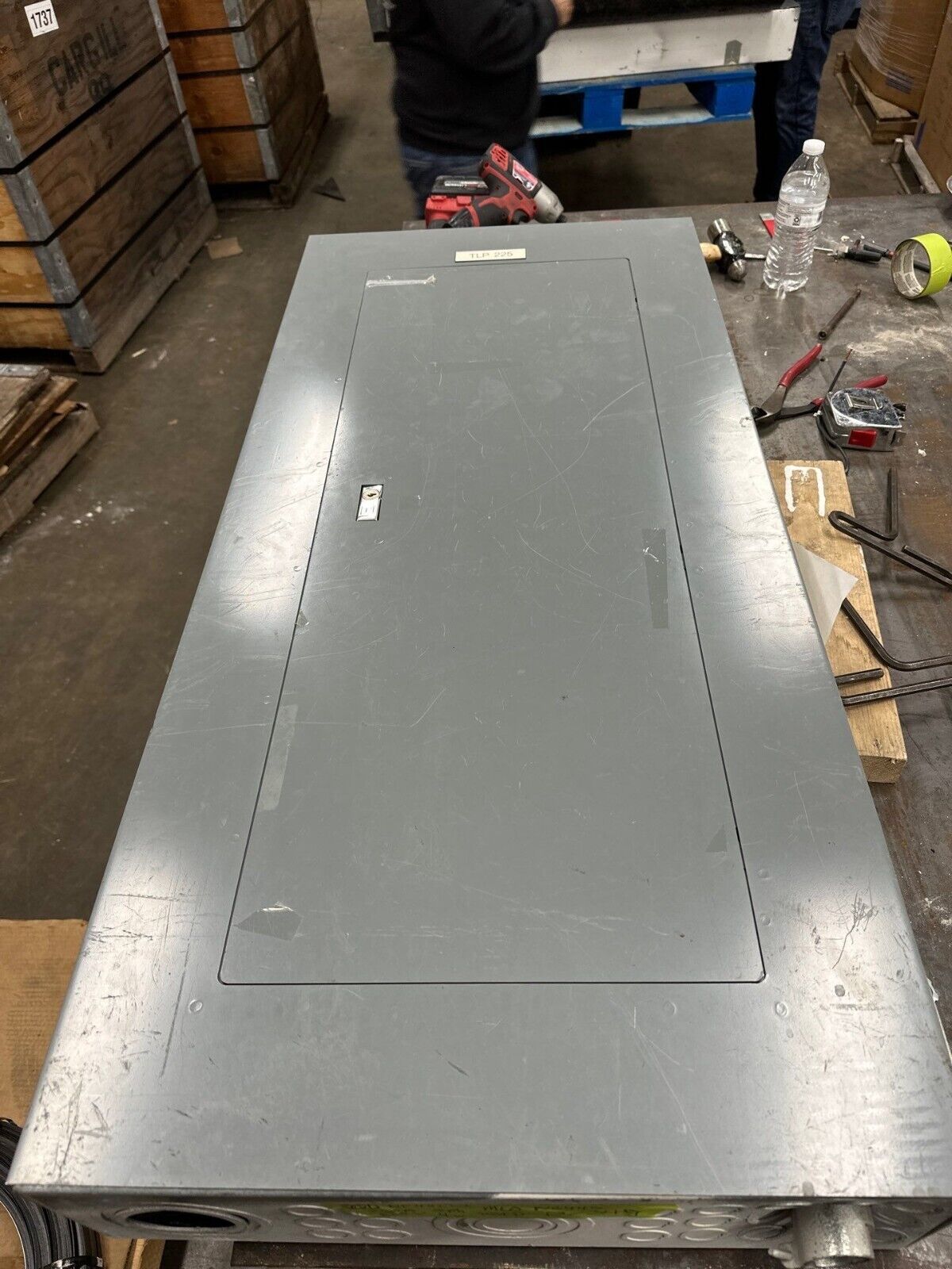 Square D NF442L2 Panelboard 250A 600Y/347V 3PH 4W 42 Circuit Indoor Encl MLO P349 Used