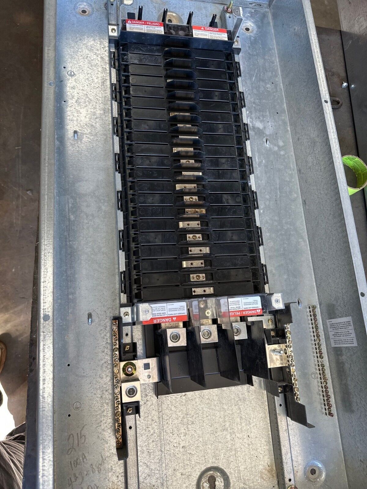Square D NF Panelboard 250A 600Y/347V 3PH 4W Indoor Encl Main Lug 42 Circuit MLO P328 Used