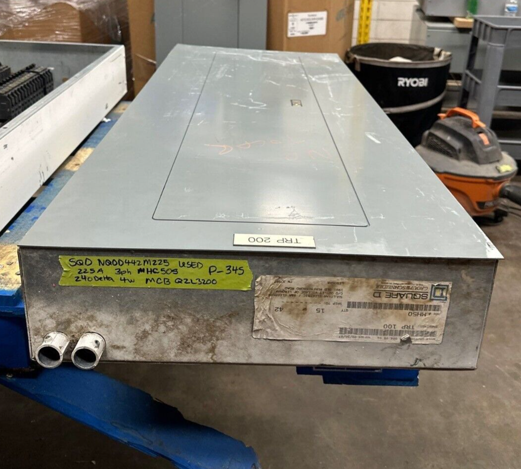 Square D NQOD Panelboard 225A 208/120V 3PH 4W MCB Q2L3200 42 Circuit Indoor Encl P345 Used