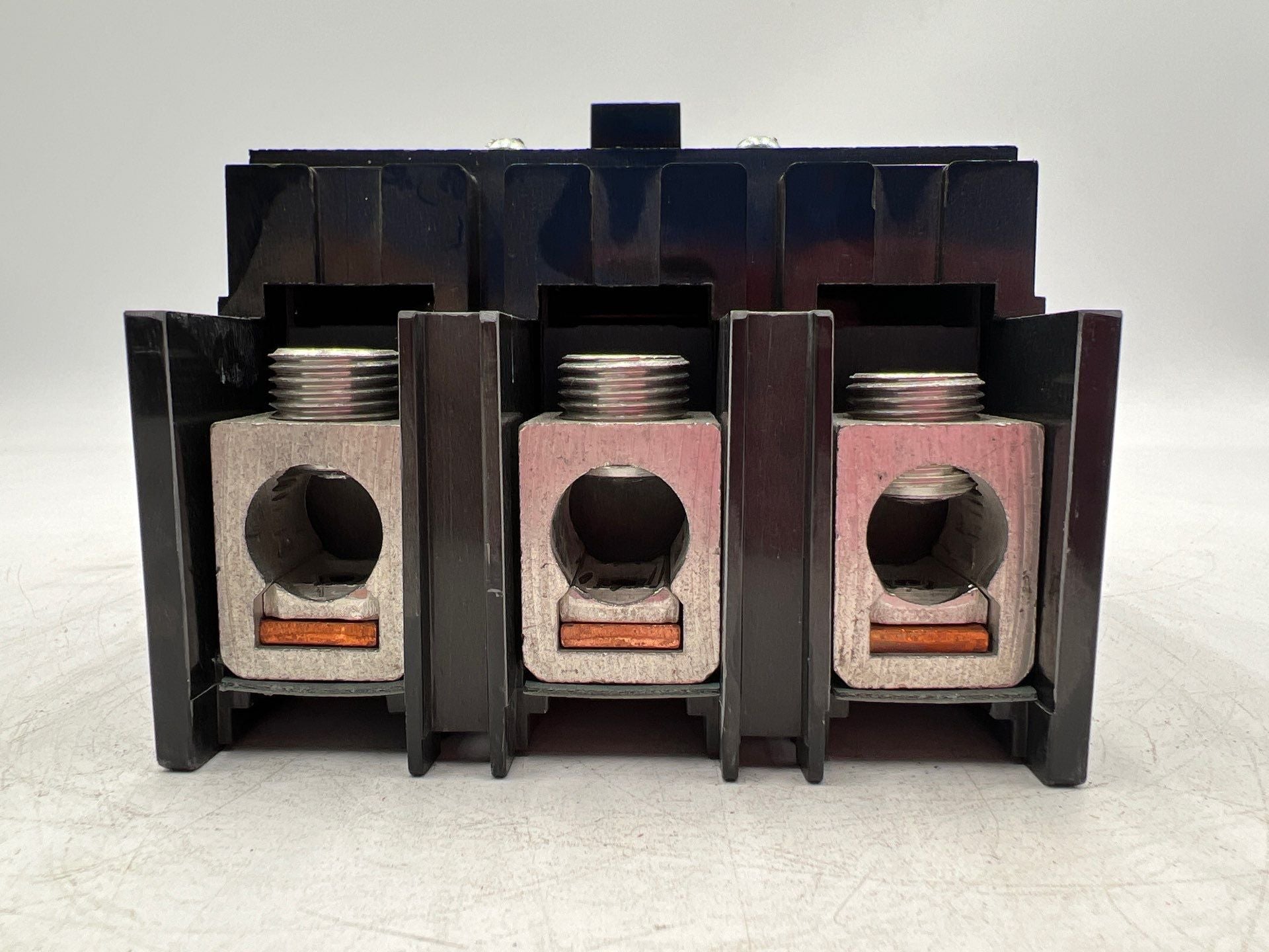 Square D Q2L3225 Used