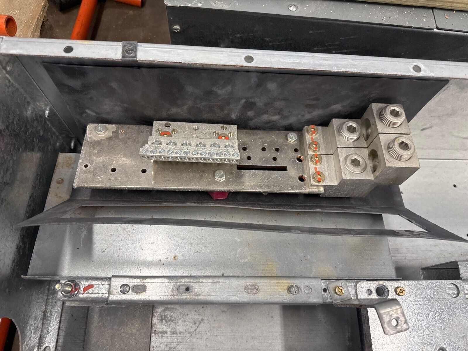 Square D NF Panelboard 600A 480Y/277V 3PH 4W 42 Cir Indoor Encl MCB LGP36600U31X P608 Used