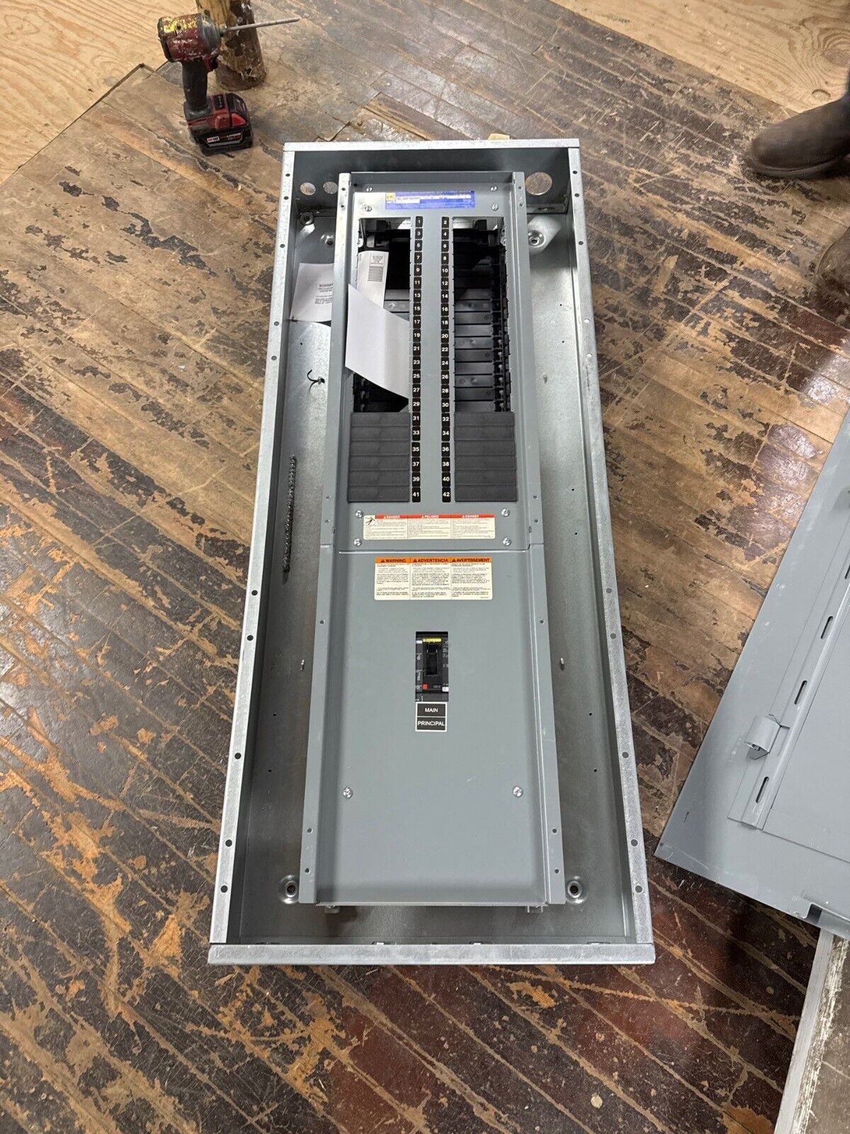 Square D NF Panelboard 100A 480V 3PH 3W Indoor Encl 42 Circuit MCB HDP36100 P431 Used