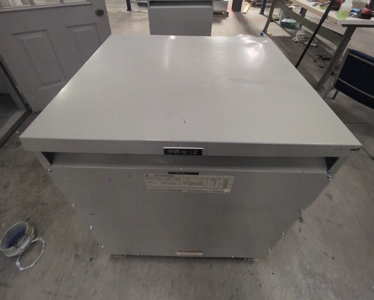 112.5KVA GE Transformer 9T23B3875 Indoor Encl Pri 480V Sec 208/120V 3PH 60Hz Used