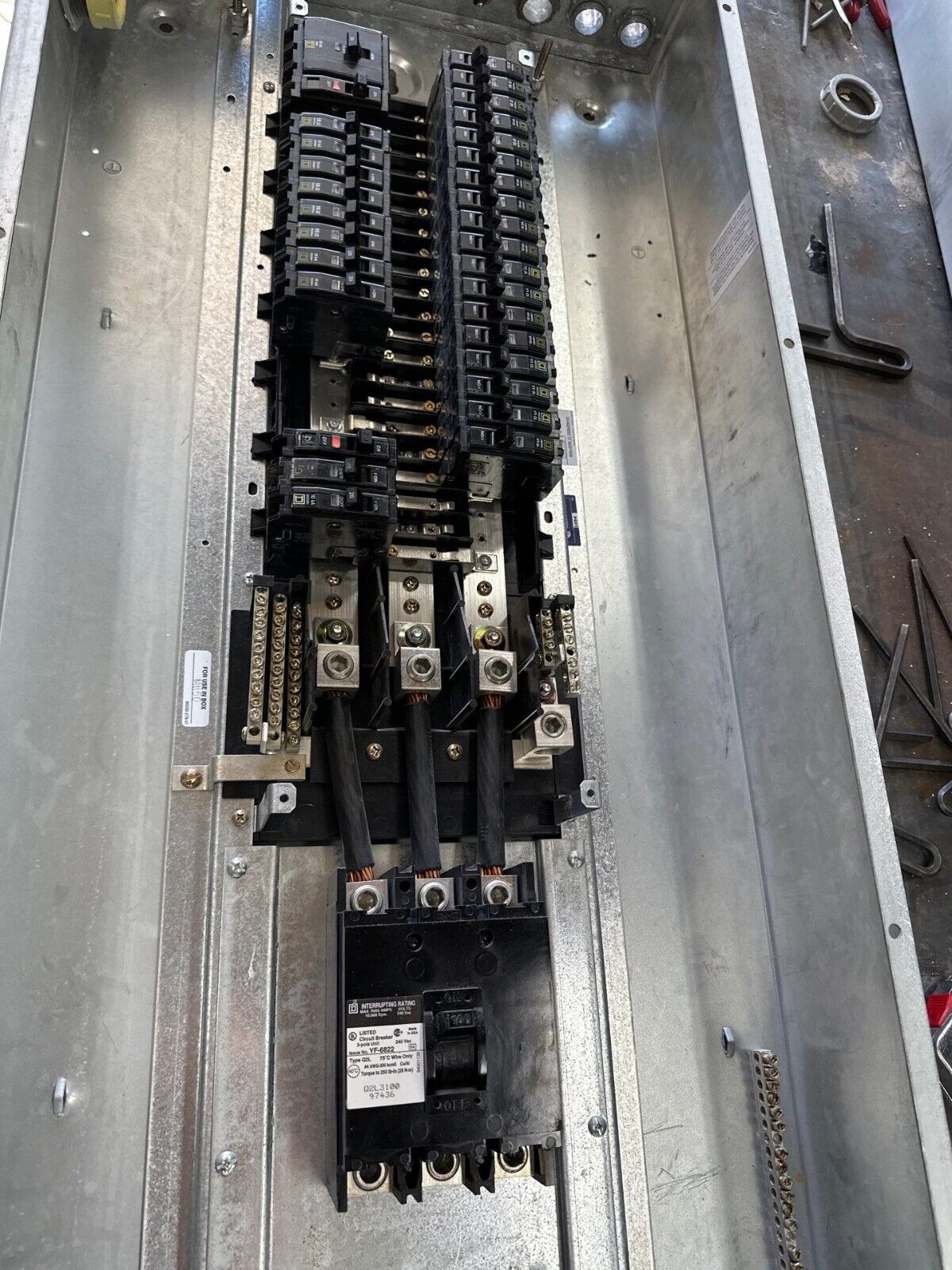 Square D NQOD442M225 NQOD Panelboard 225A 208Y/120V 3PH MCB Indoor Encl Q2L3100 P367 Used