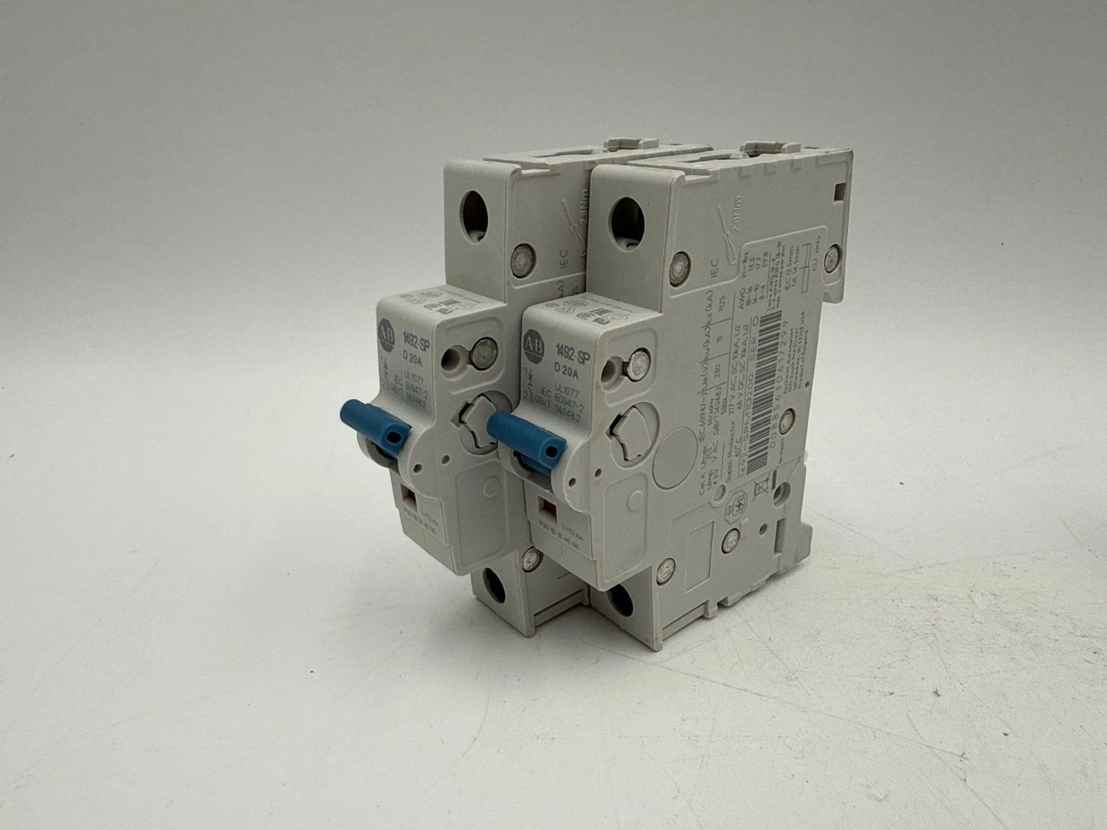 2PC Allen Bradley 1492-SPM1D200 Circuit Breaker 20A 1P 277V 1492-SP 20 Amp 1Pole New