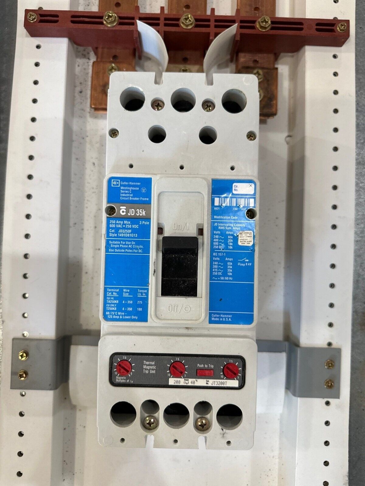 Westinghouse PRL3A Panelboard 400A 480V 3PH 3W Indoor Encl MCB JD3200 400 Amp P541 Used