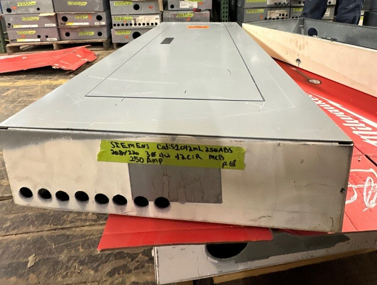 Siemens S1C42ML250ABS S1 Panelboard 250A 208/120V 3PH 4W Indoor Encl 42 Cir MLO P068 Used