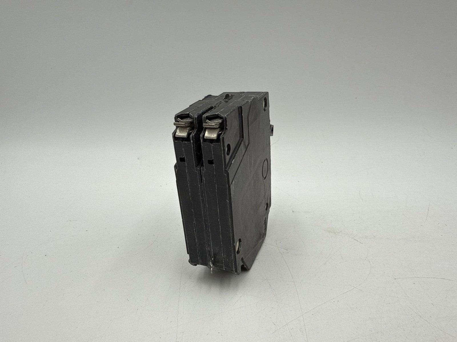 GE THQP225 Circuit Breaker 25A 2P 120/240V THQP 25 Amp 2 Pole Plug On New