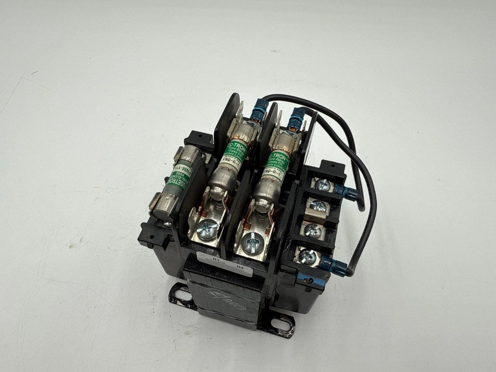 100VA Cutler Hammer C0100E2AFB Control Transformer 50/60Hz 240/480V Pri 120V Sec Used