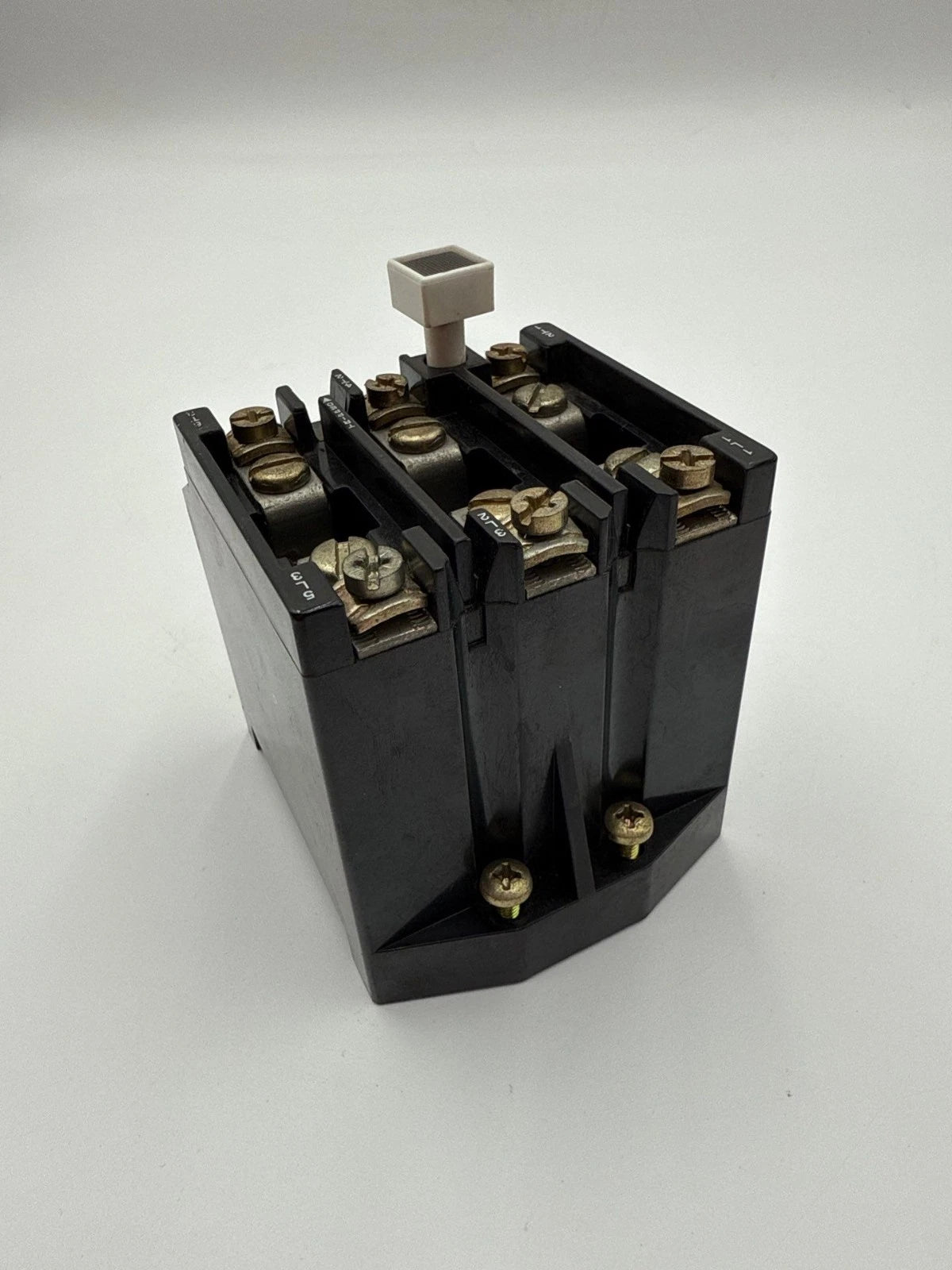 Allen Bradley 592-JOV16 Overload Relay 24A 3P 120-600V 7200VA 720VA 592J0V16 Used