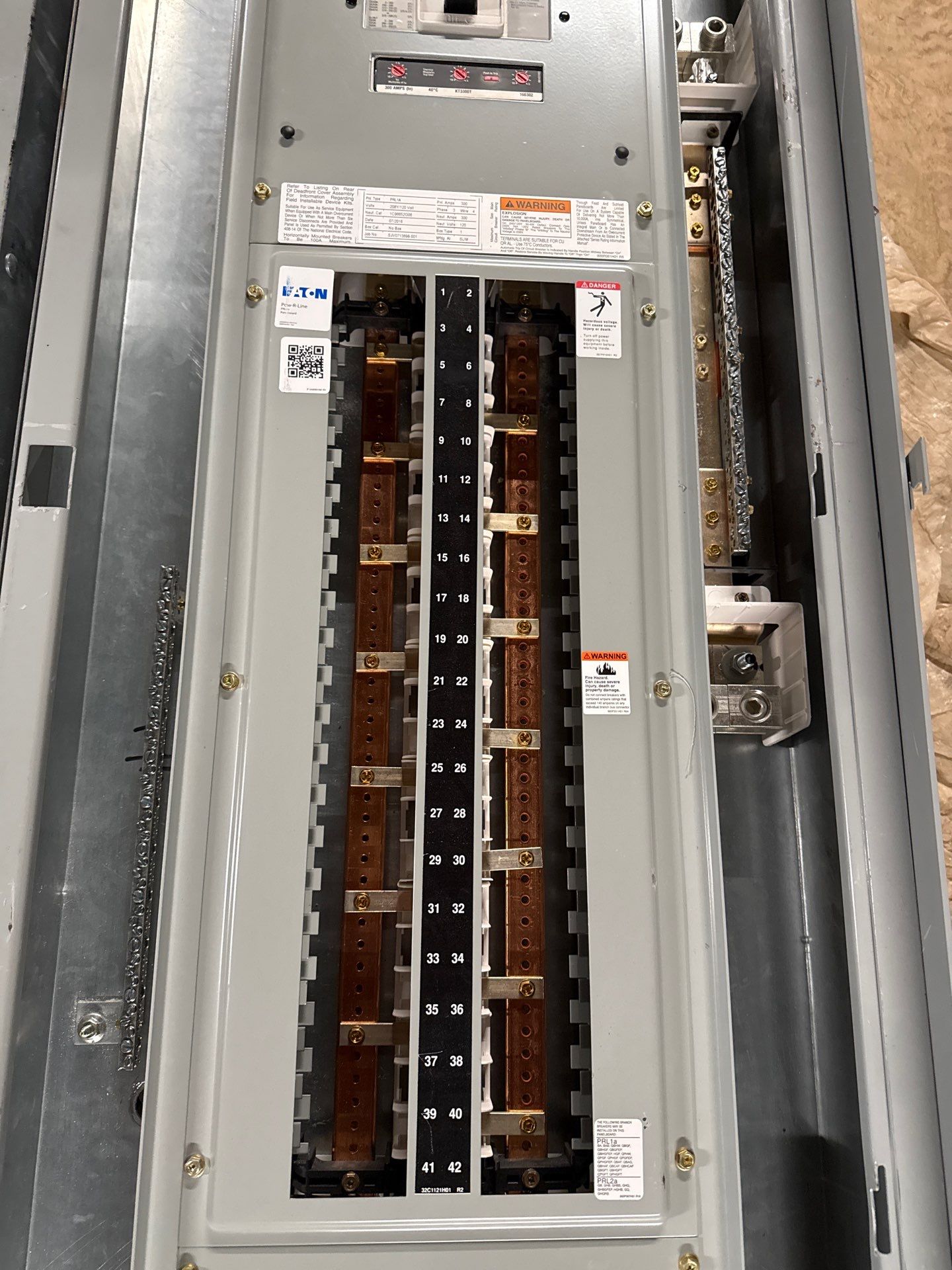 Eaton PRL1A Panelboard 300A 208/120V 3PH 4W MCB Panel 300 Amp DK3300 42 Cir Used