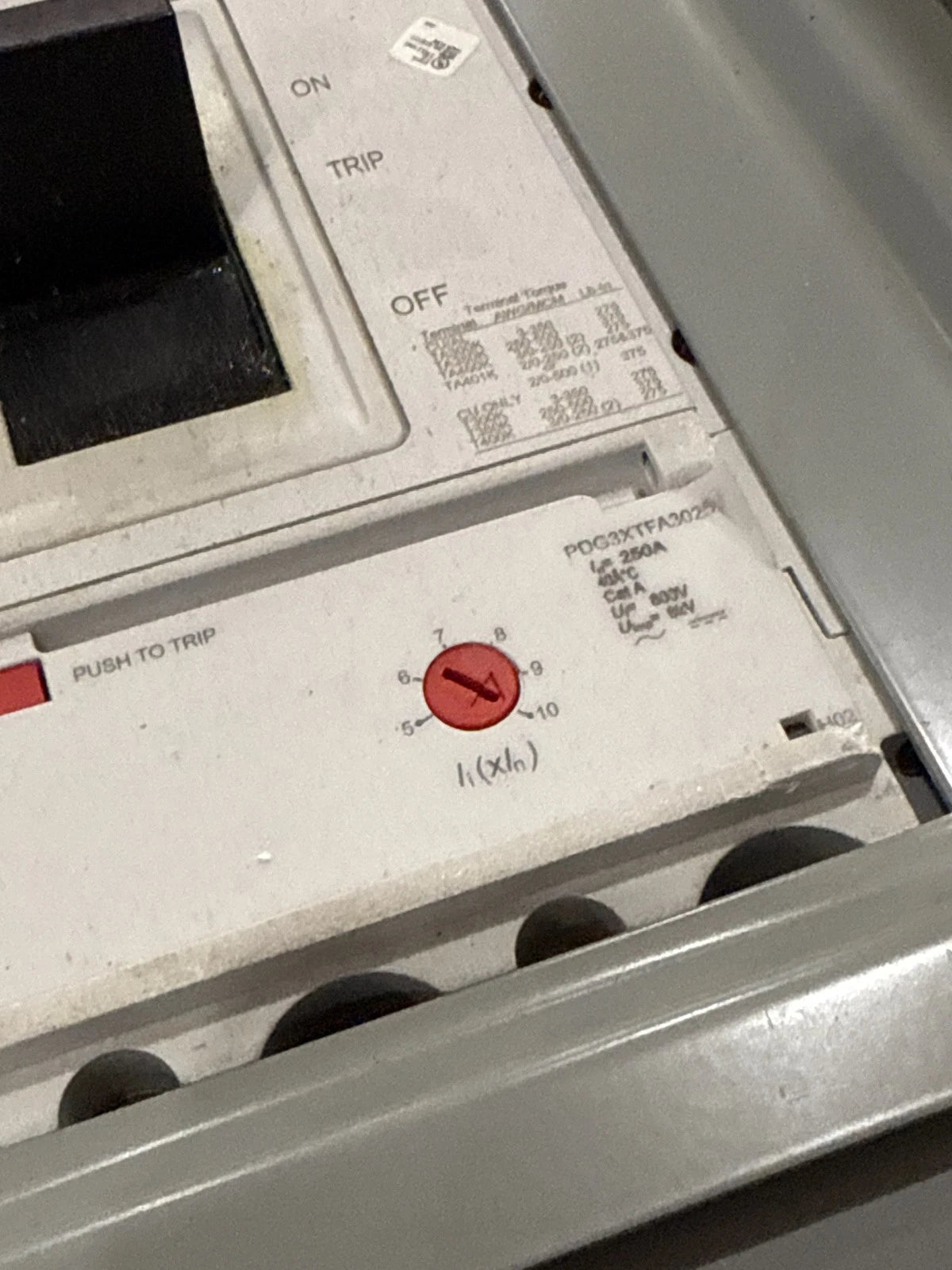 Eaton PRL1X Panelboard 250A 208/120V 3PH 4W 250 Amp Panel MCB 54 Cir PDD33G0250 Used