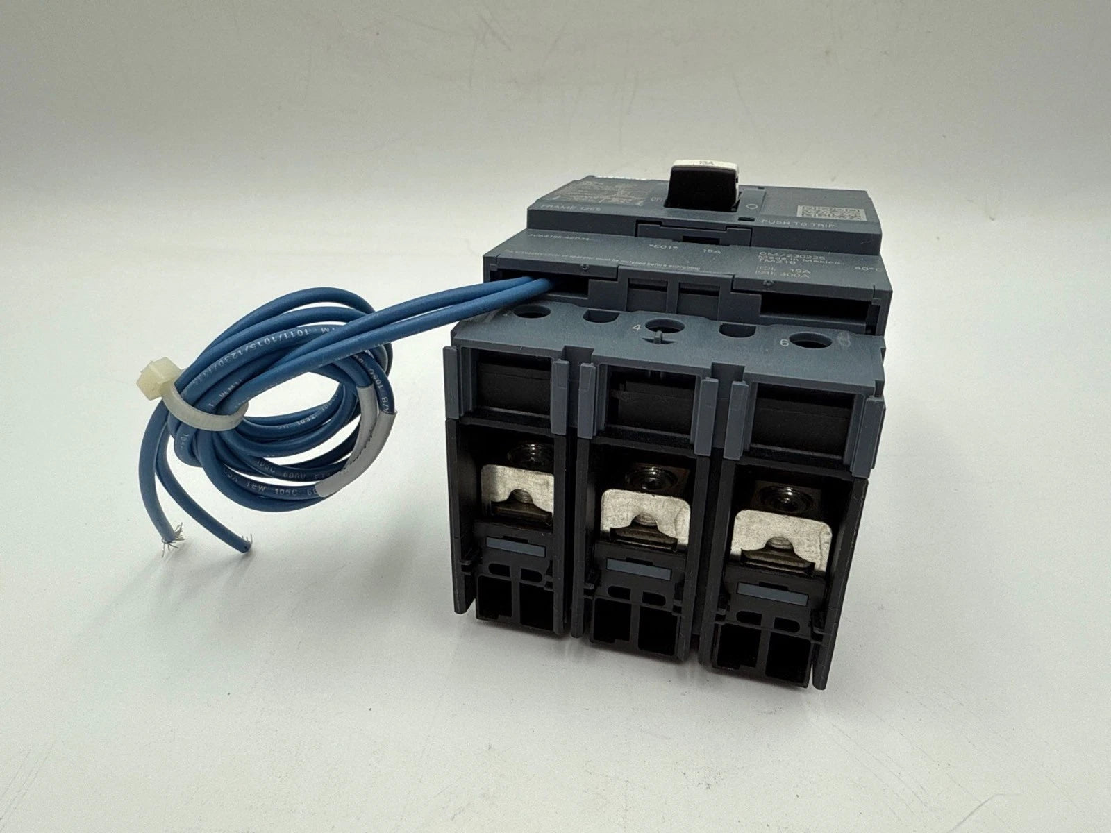 Siemens 3VA4195-4ED34-0AA0 Circuit Breaker 15A 3P 600V 3VA9978-0BL32 Shunt Trip New