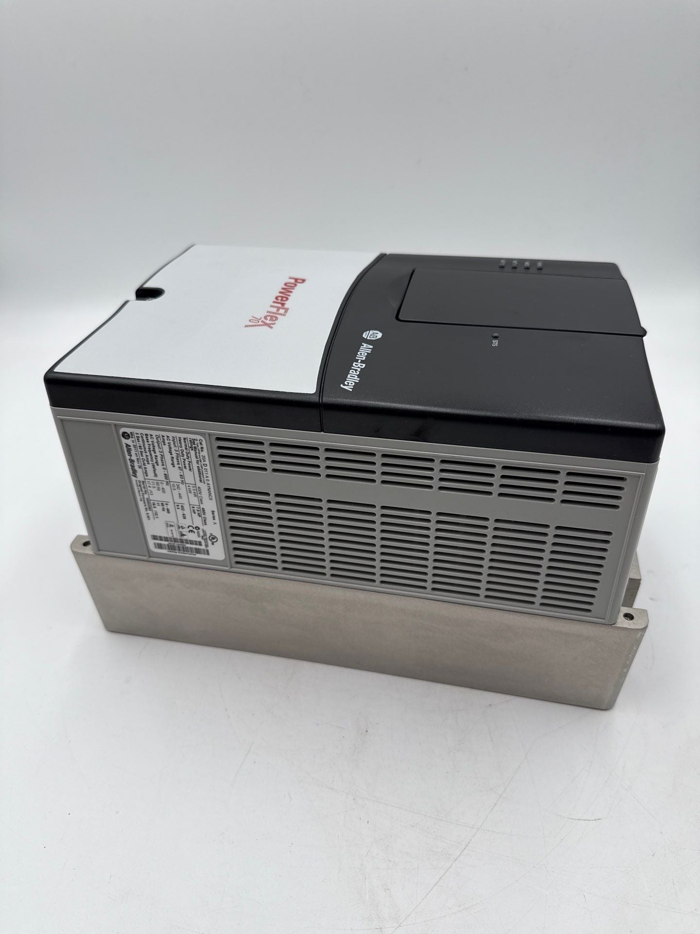 Allen Bradley 20AD011A0AYNANC0 PowerFlex 70 VFD 7.5HP 480V 11A 3PH New