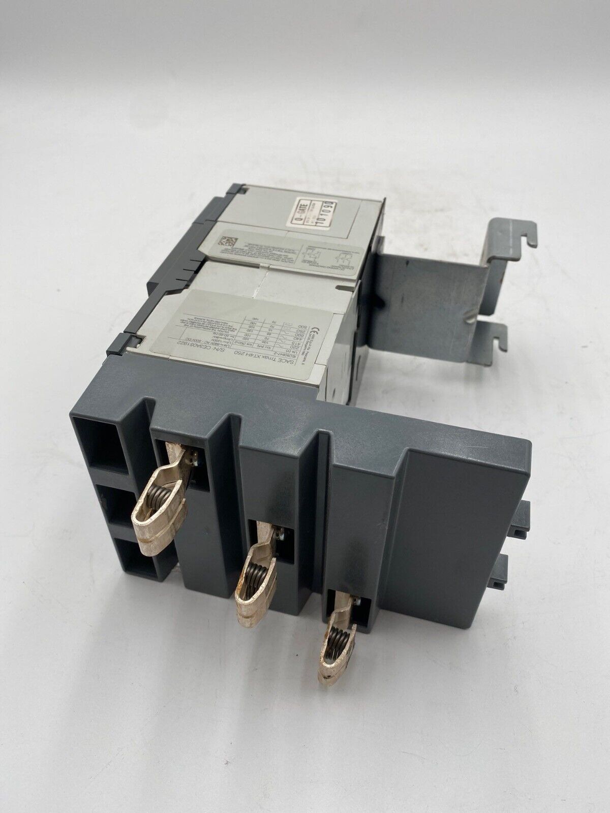 ABB XT4HU3200AYJ000XXX New