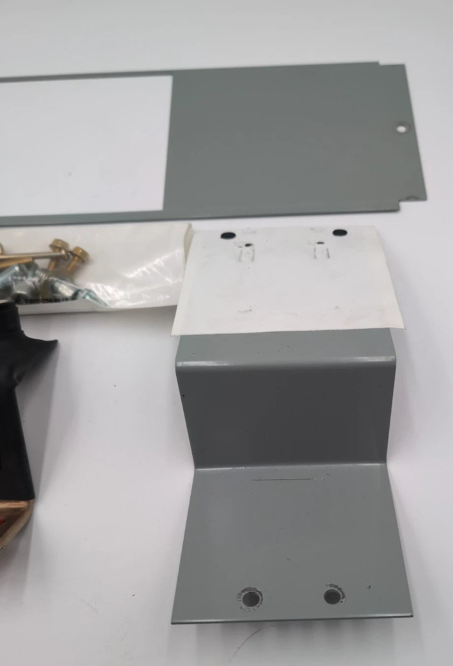 Eaton KPRL4LG 600A 600V Mounting Kit 3P 600 Amp LGH LGE Breakers Single 17" Long Used