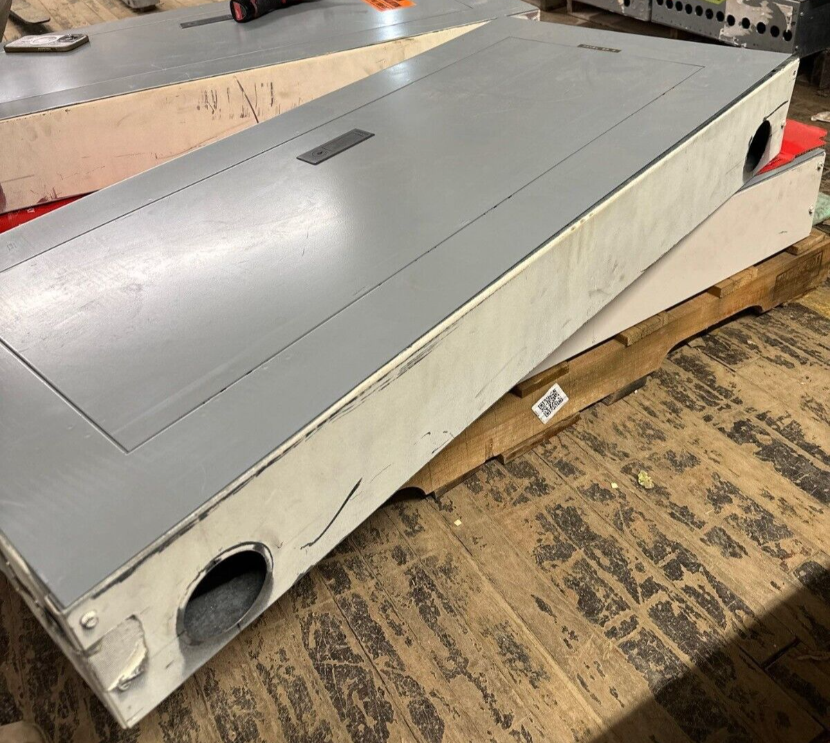 Siemens S1C42ML250ATS S1 Panelboard 250A 208/120V 3PH 4W MLO Indoor Encl 42 Cir P065 Used