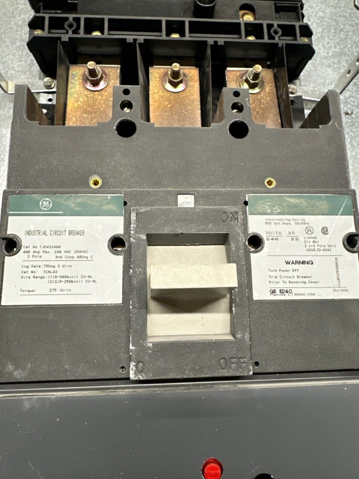 GE AQF3424CBX Panelboard 400A 208Y/120V 3PH 4W MCB Indoor Encl 42 Circuit 400Amp P312 Used