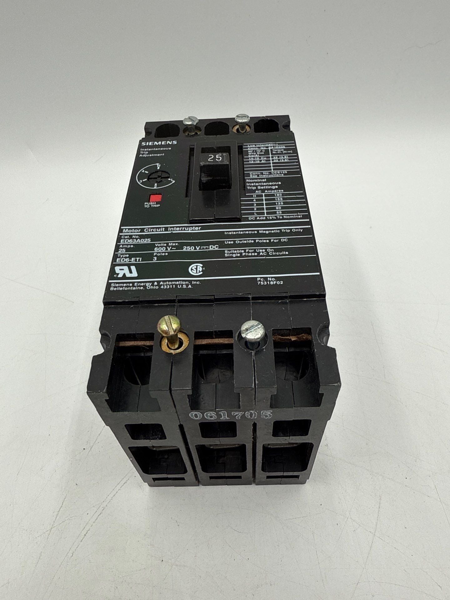 ITE Siemens ED63A025 Circuit Breaker 25A 3P 600V 3PH ED6-ETI 25 Amp 3 Pole Black Used