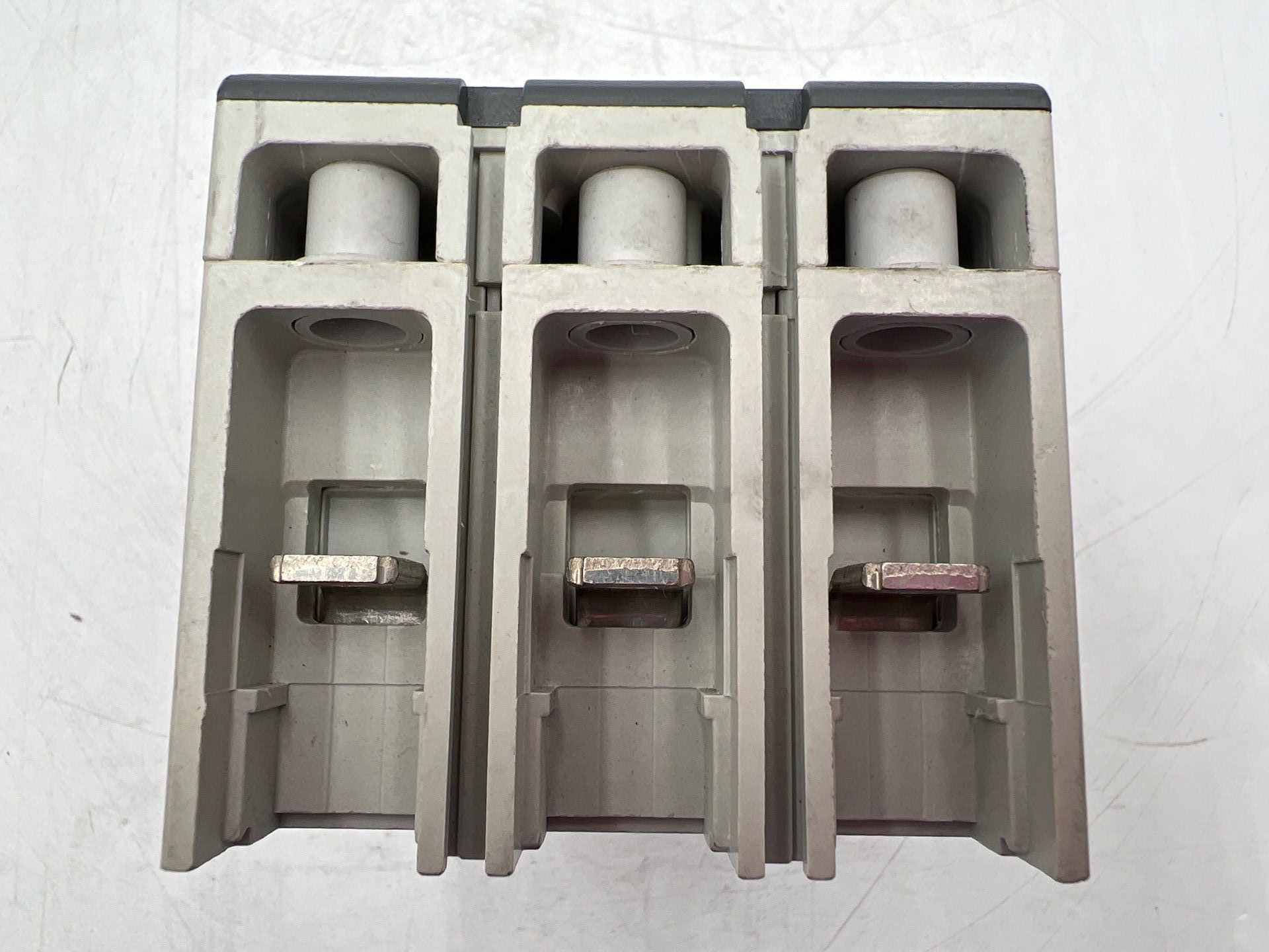 ABB XT1HU3040AFF000XXX Used