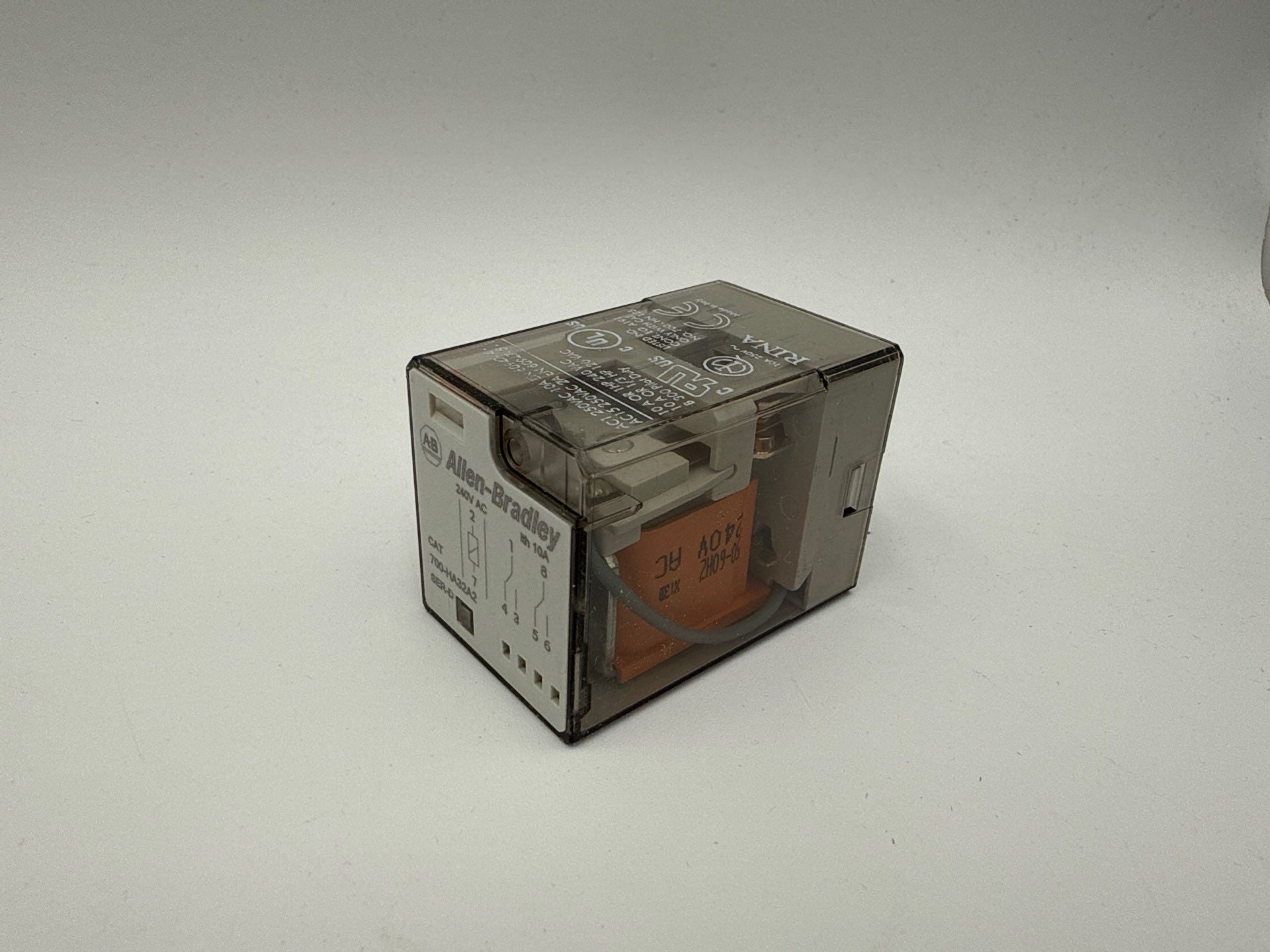 2PC Allen Bradley 700-HA32A2 Relay 10A 240VAC 2 C/O DPDT 8 Pin Plug In New