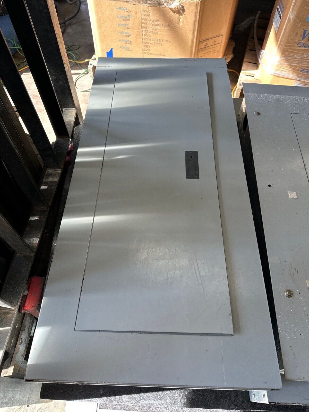 Siemens S1 Panelboard 250A 208Y/120V 3PH 4W 42 Circuit Indoor Encl 250 Amp Max P395 Used