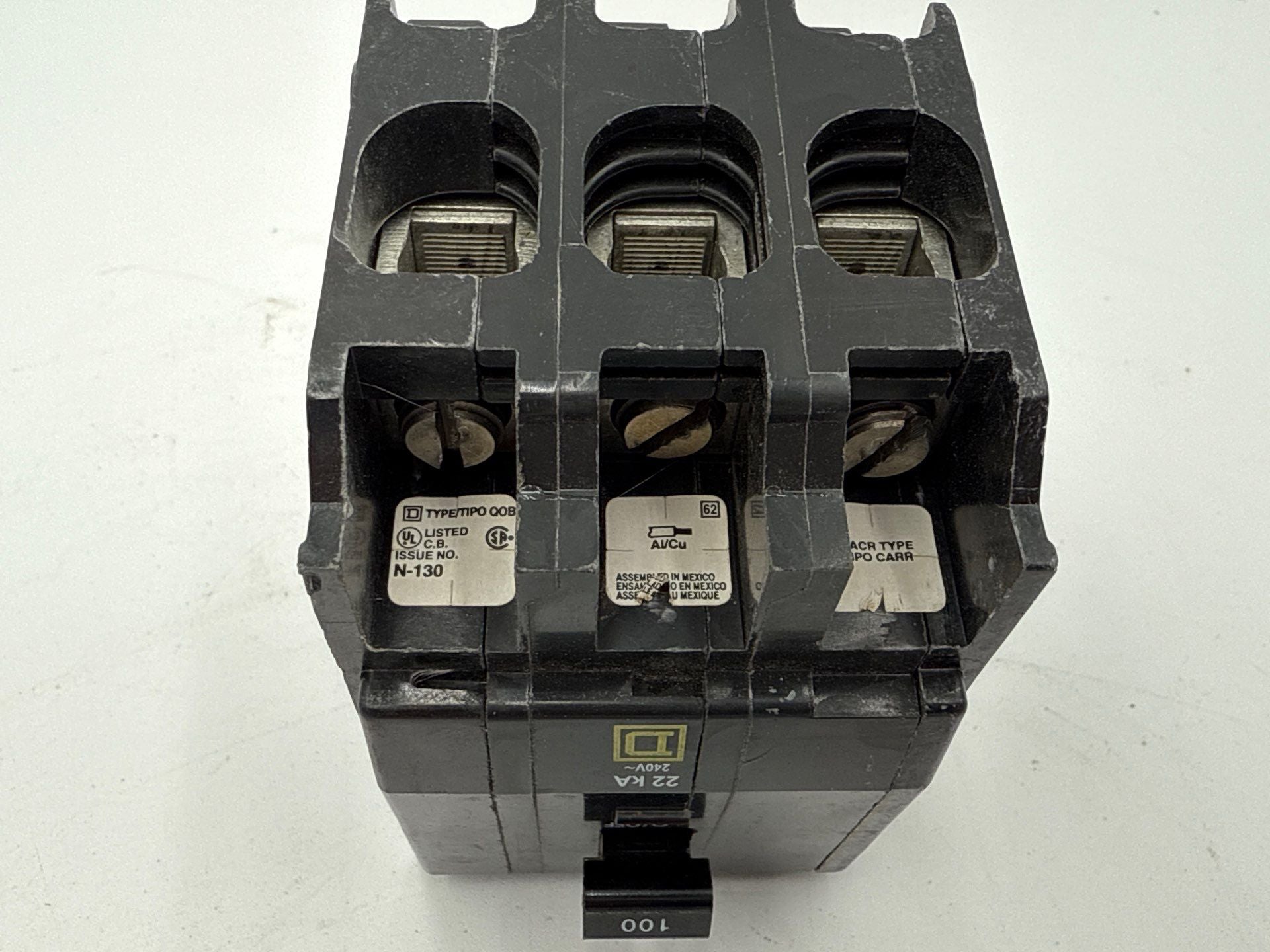 Square D QOB3100VH Bolt On Circuit Breaker 100A 3P 240V QOB 100 Amp 22kA Used