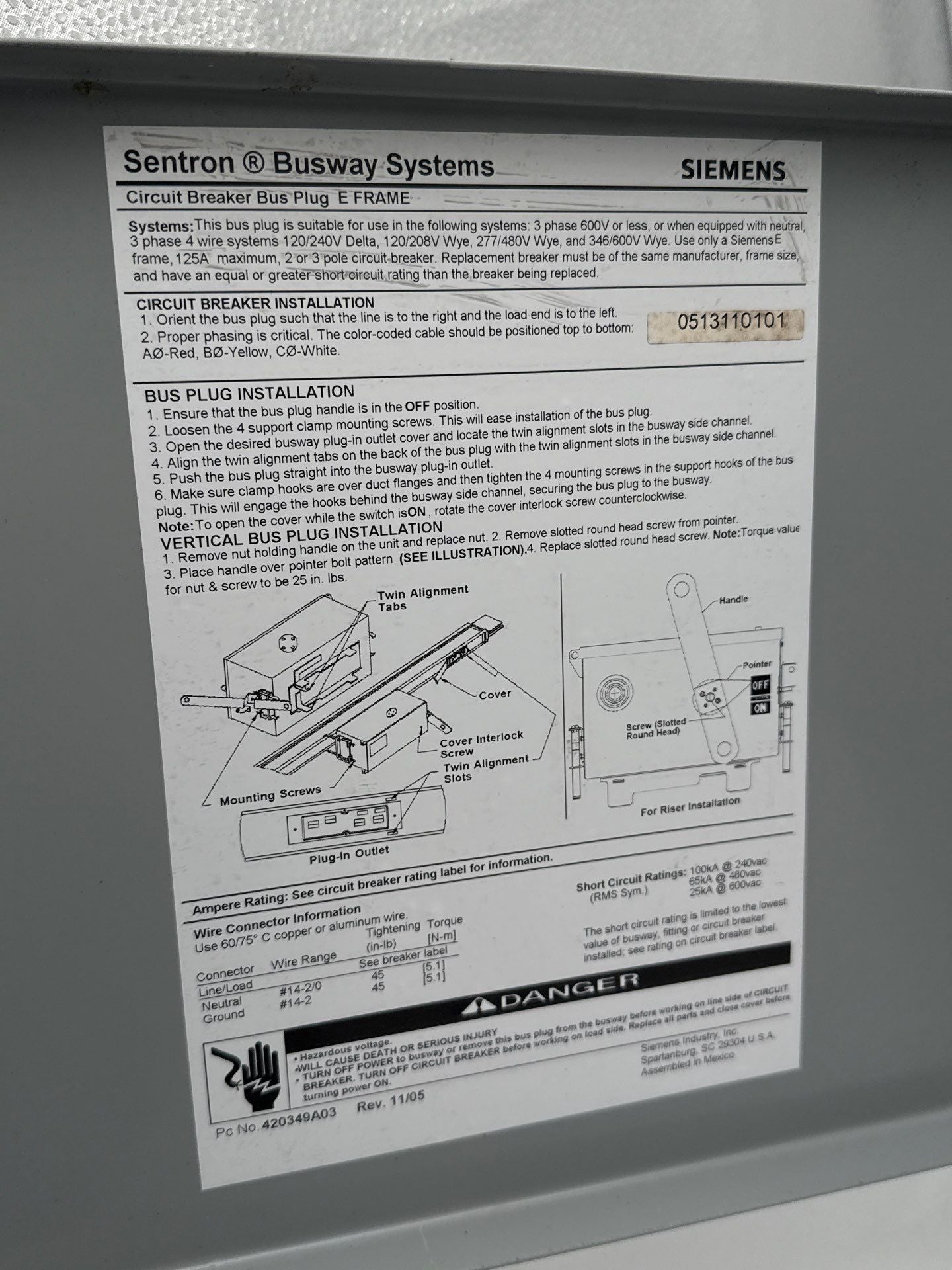 Siemens SLEC301250G Bus Plug 125A 3PH 3W 600V Sentron Breaker ED63B060 New