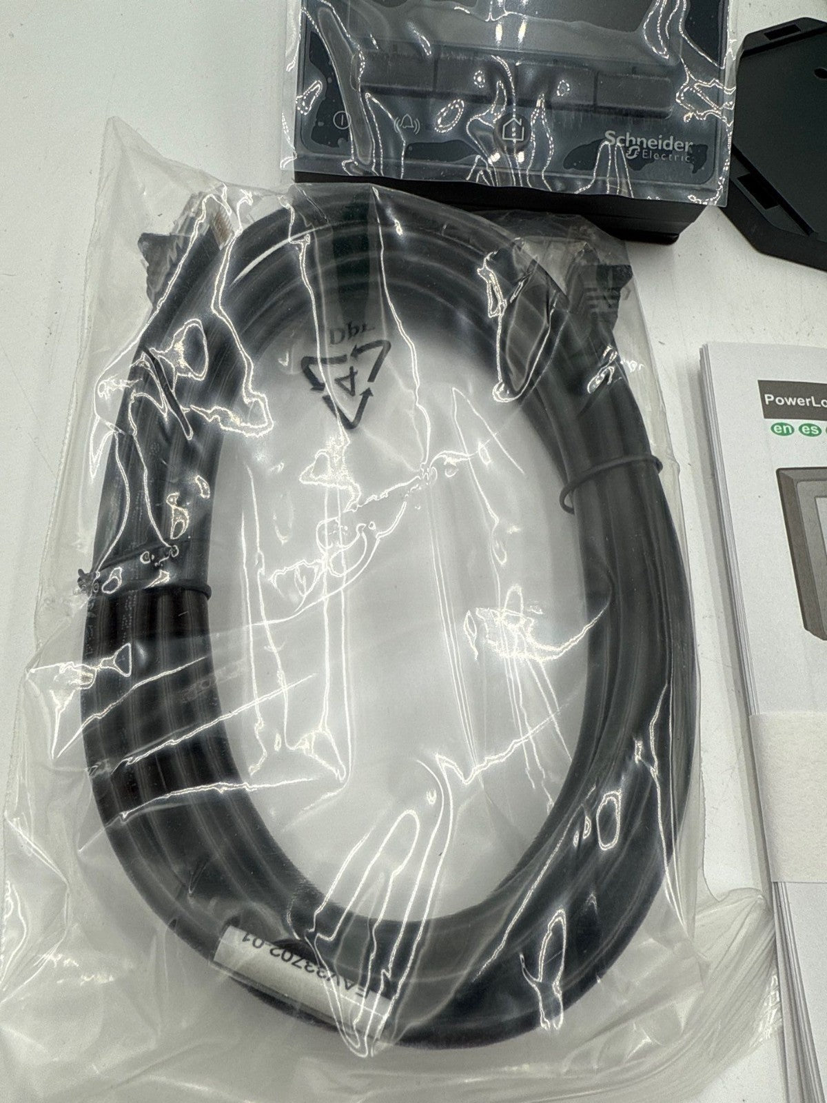 Schneider METSEPM89RD96 Remote Display POWERLOGIC PM8000 W/ Cable and Mount Accs New