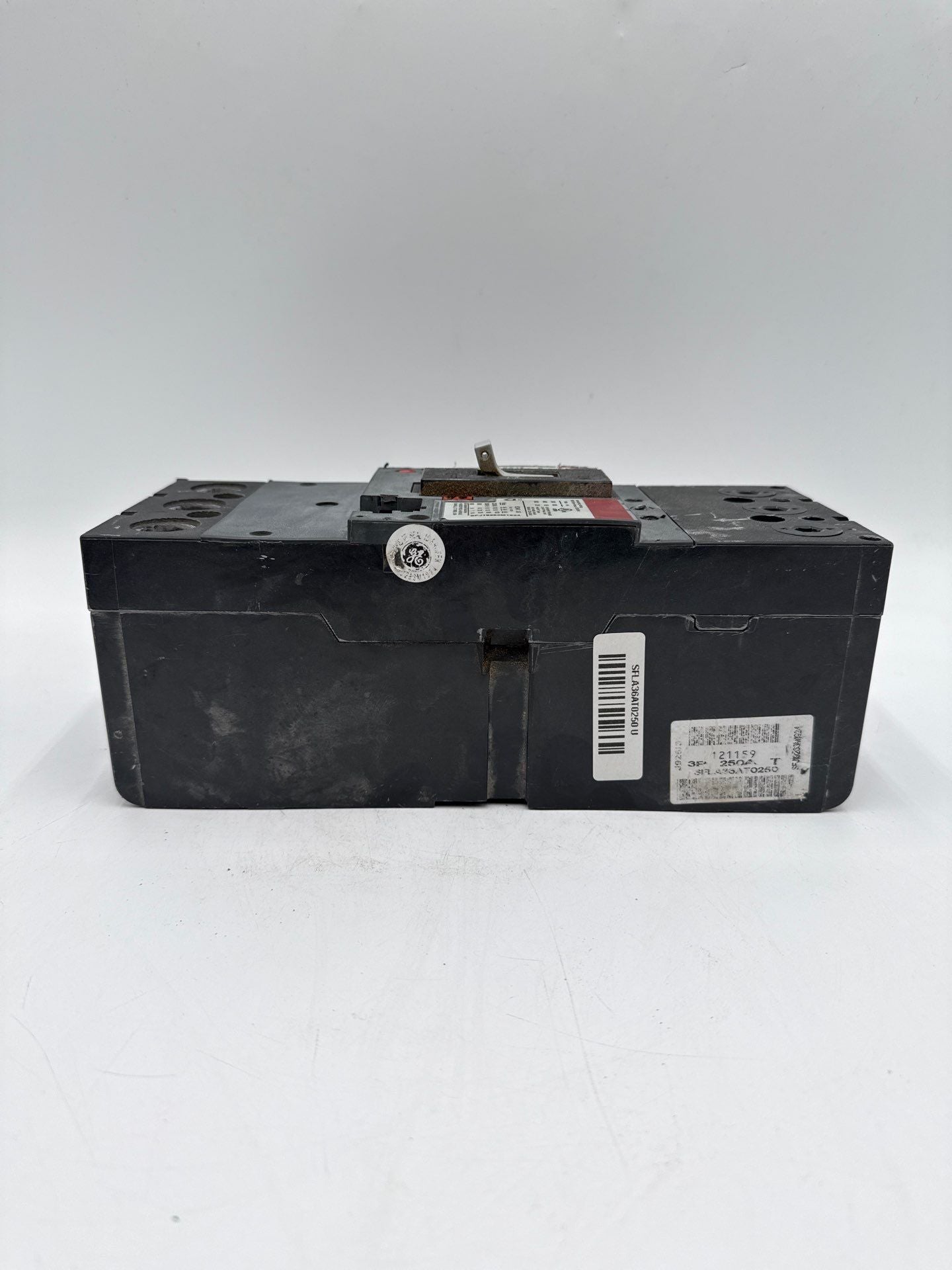 GE SFLA36AT0250 Circuit Breaker 250A 3P 600V FRAME 250 Amp 3 Pole NO PLUG Used