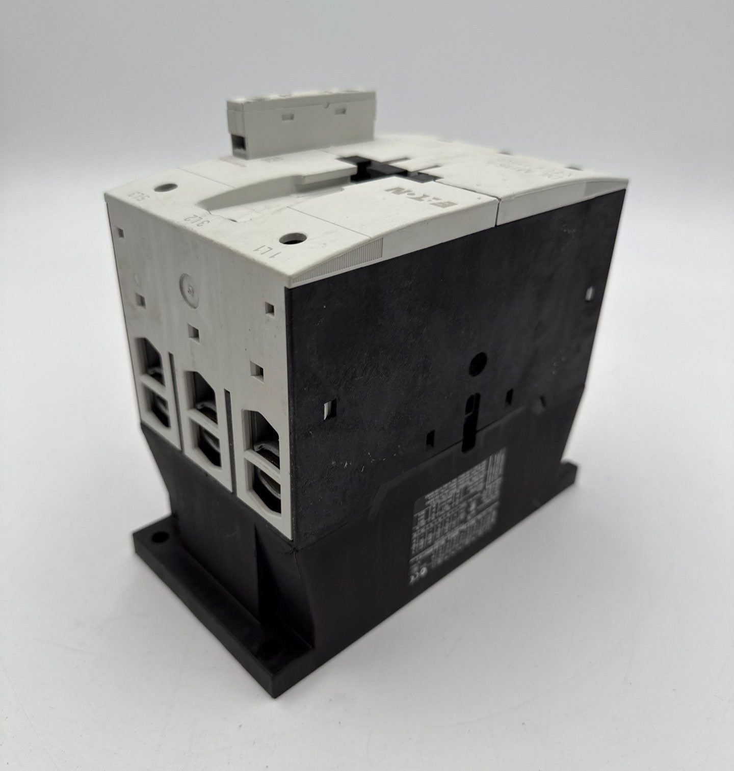 Eaton XTCE115GS1A Contactor DIL M115 XTCE115G 115A 3P 600V Coil 100/120V Used