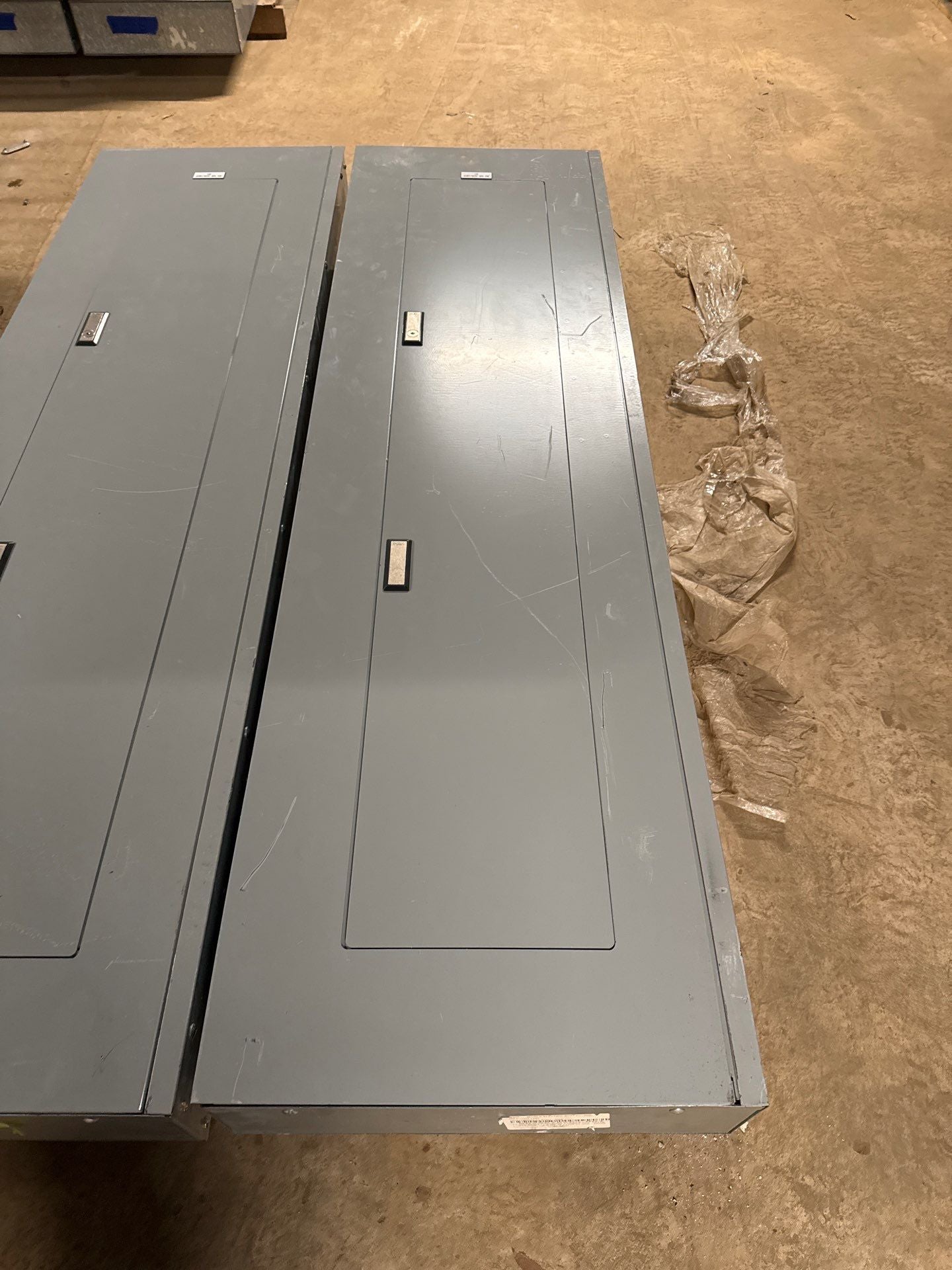 Eaton PRL1A Panelboard 300A 208/120V 3PH 4W MCB Panel 300 Amp DK3300 42 Cir Used